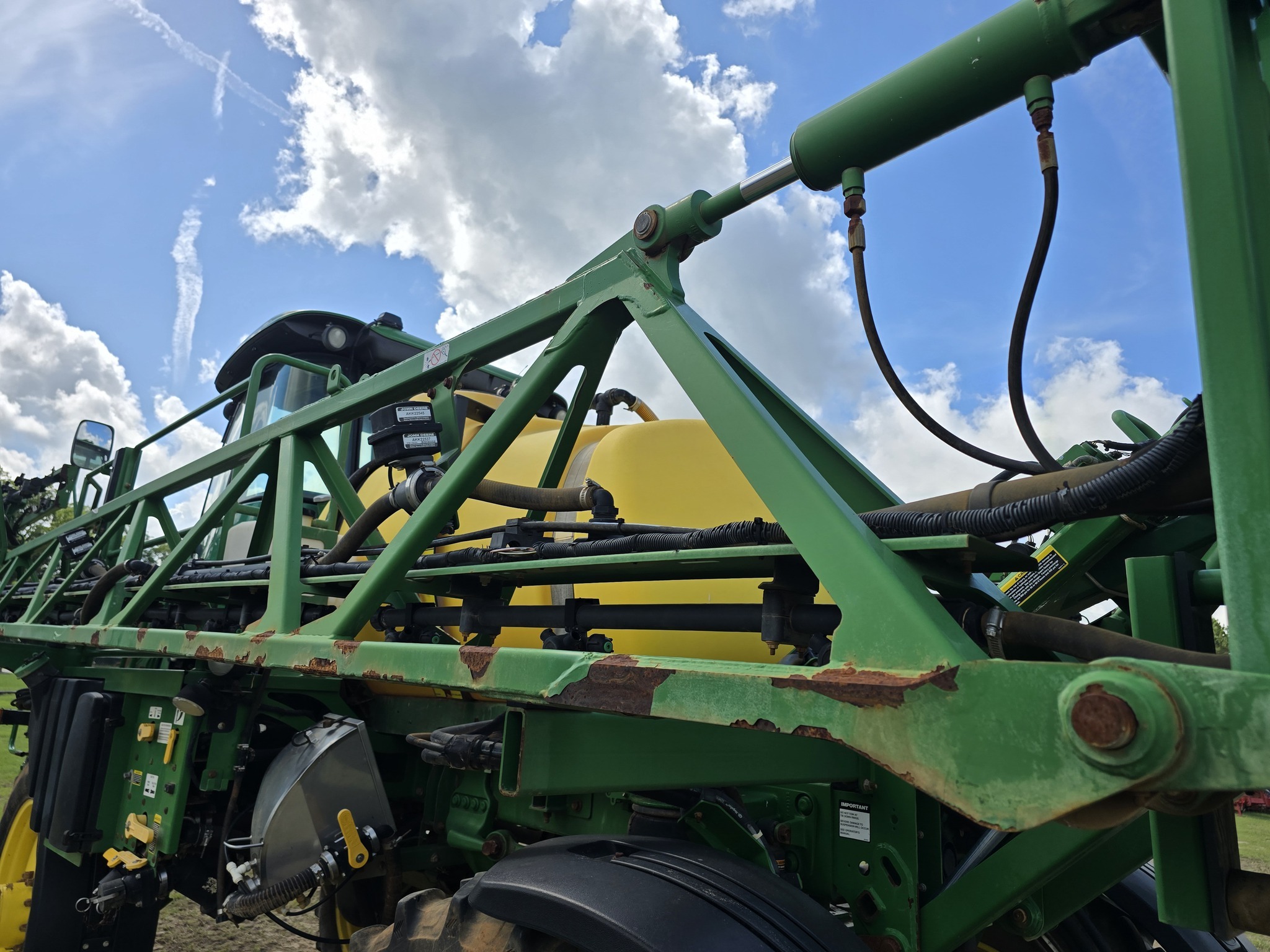 2017 John Deere R4023 Self-Propelled Sprayer