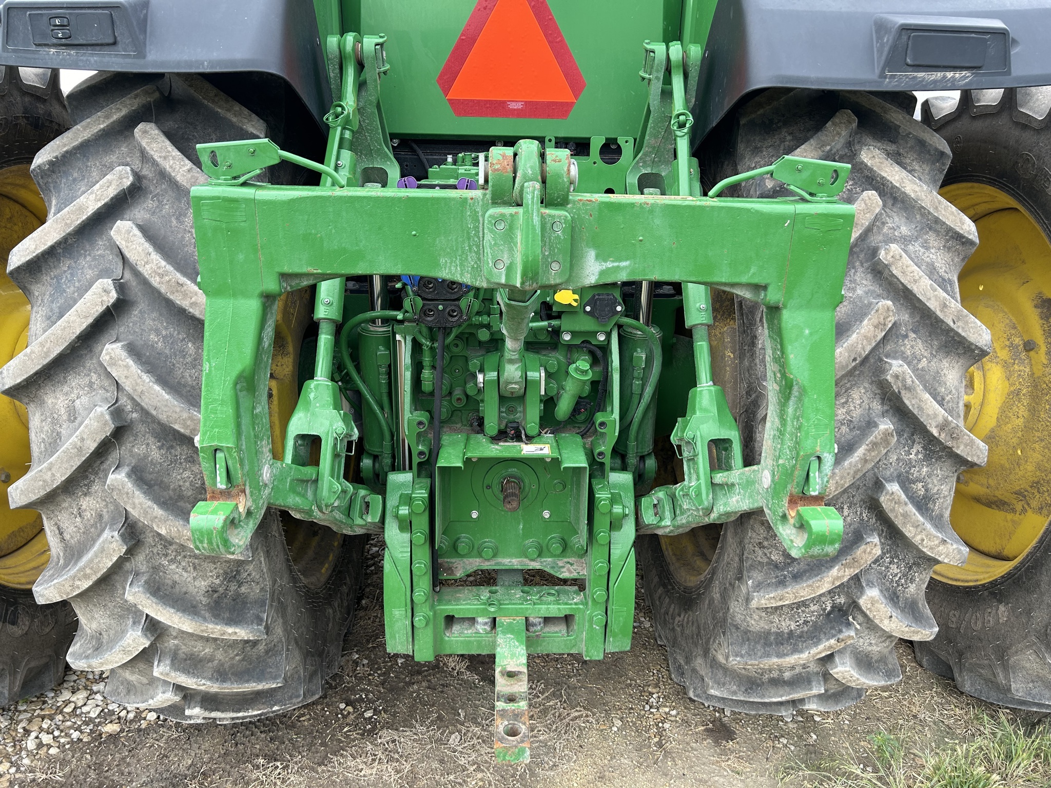 2023 John Deere 7R 230 Tractor