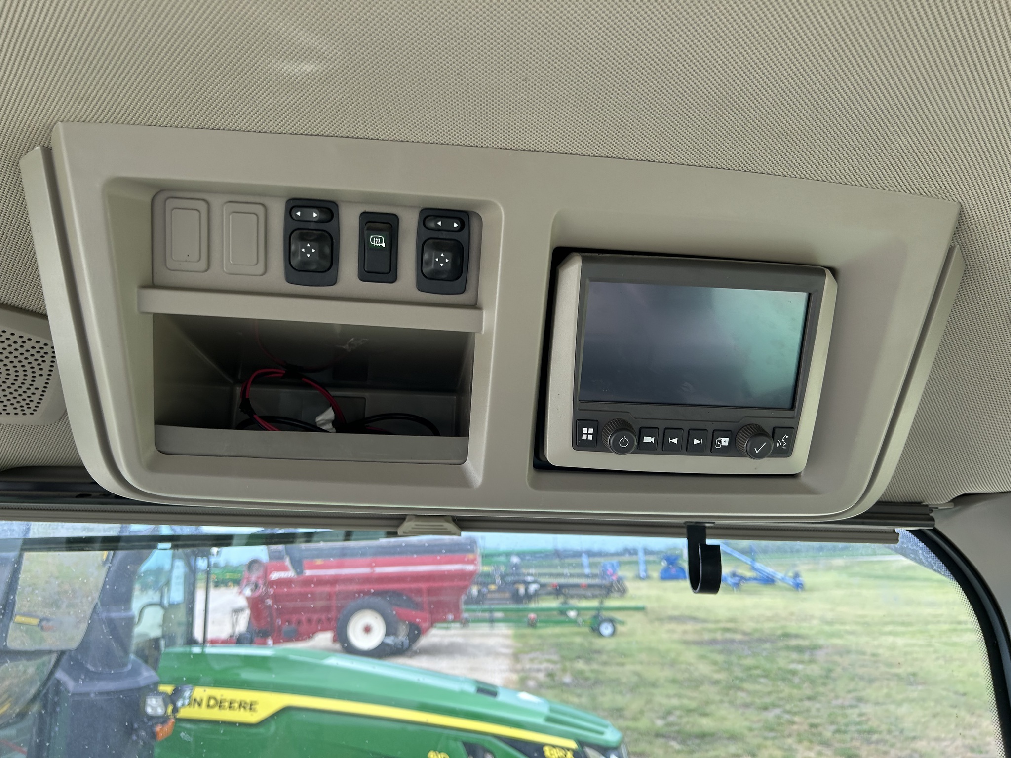 2023 John Deere 7R 230 Tractor