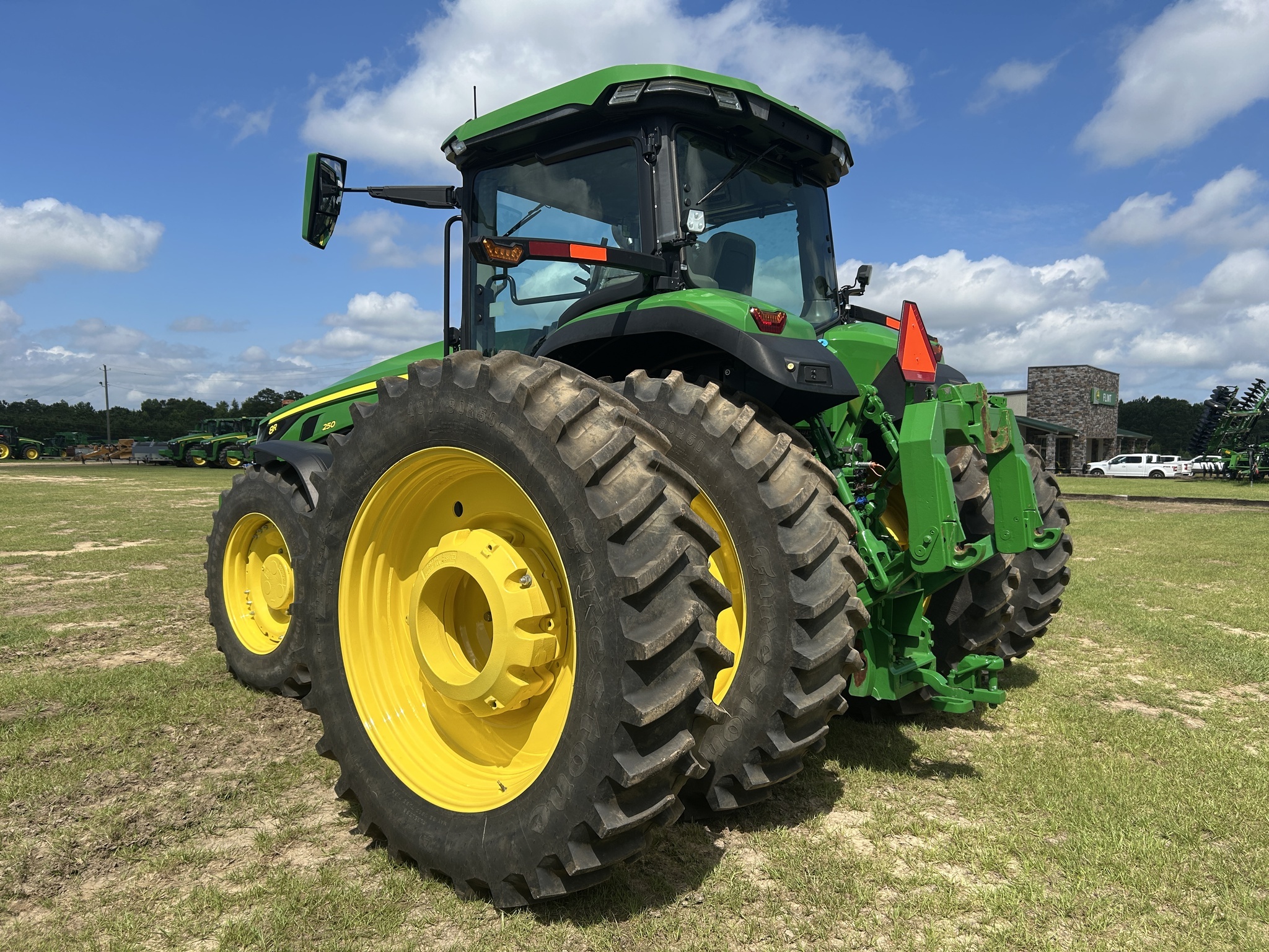2023 John Deere 8R 250 Tractor
