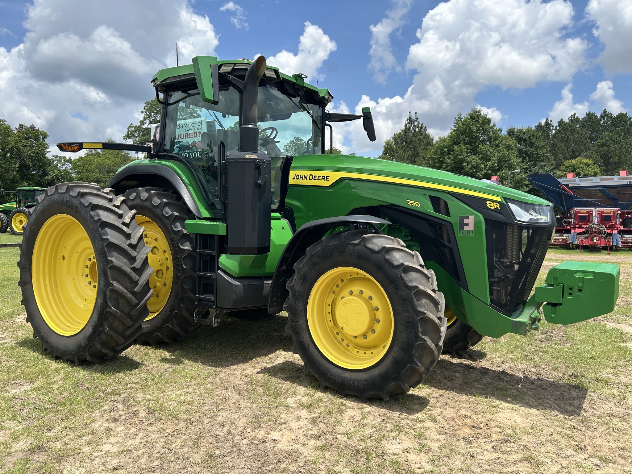 2023 John Deere 8R 250 Tractor