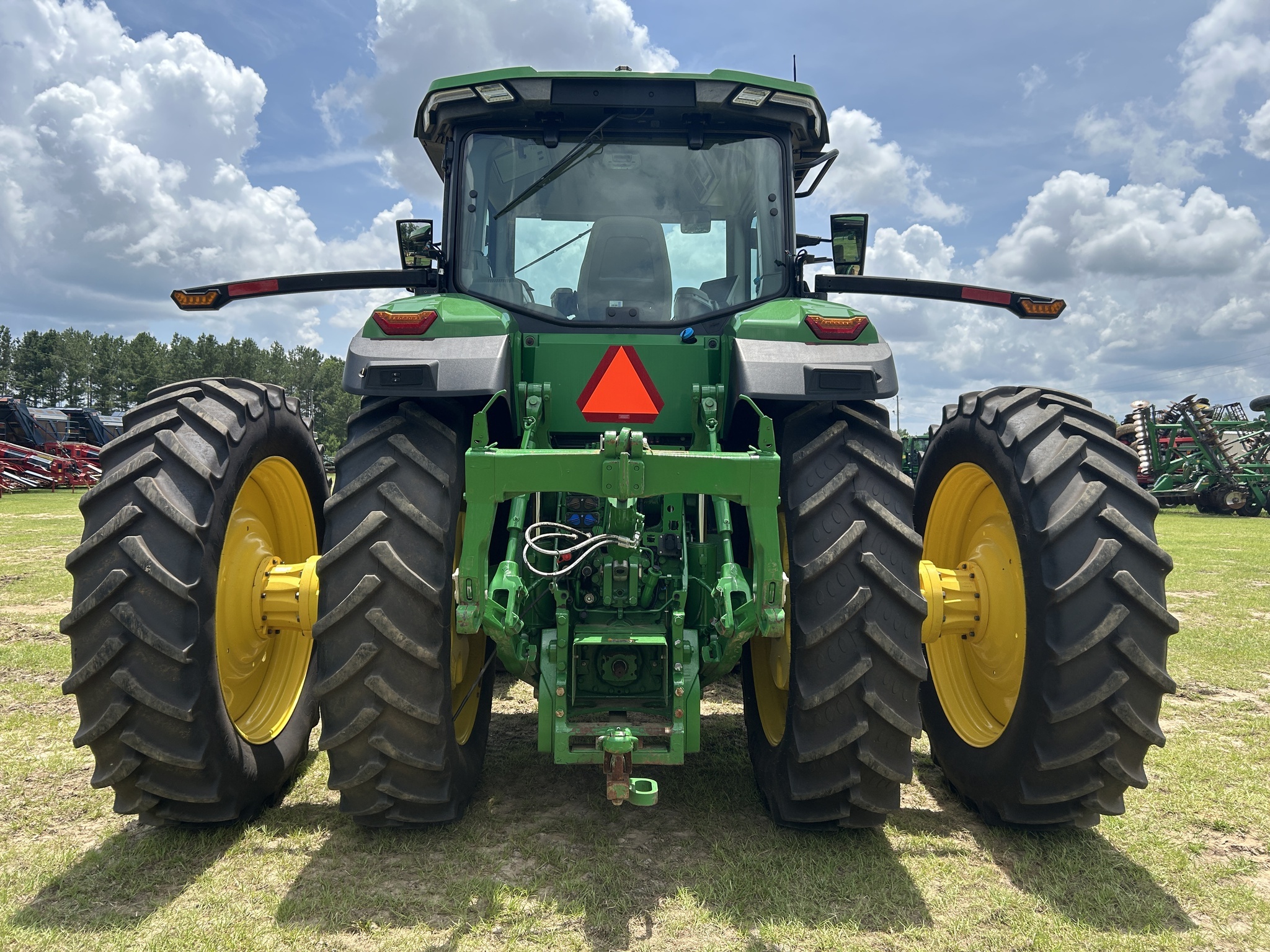 2023 John Deere 8R 250 Tractor
