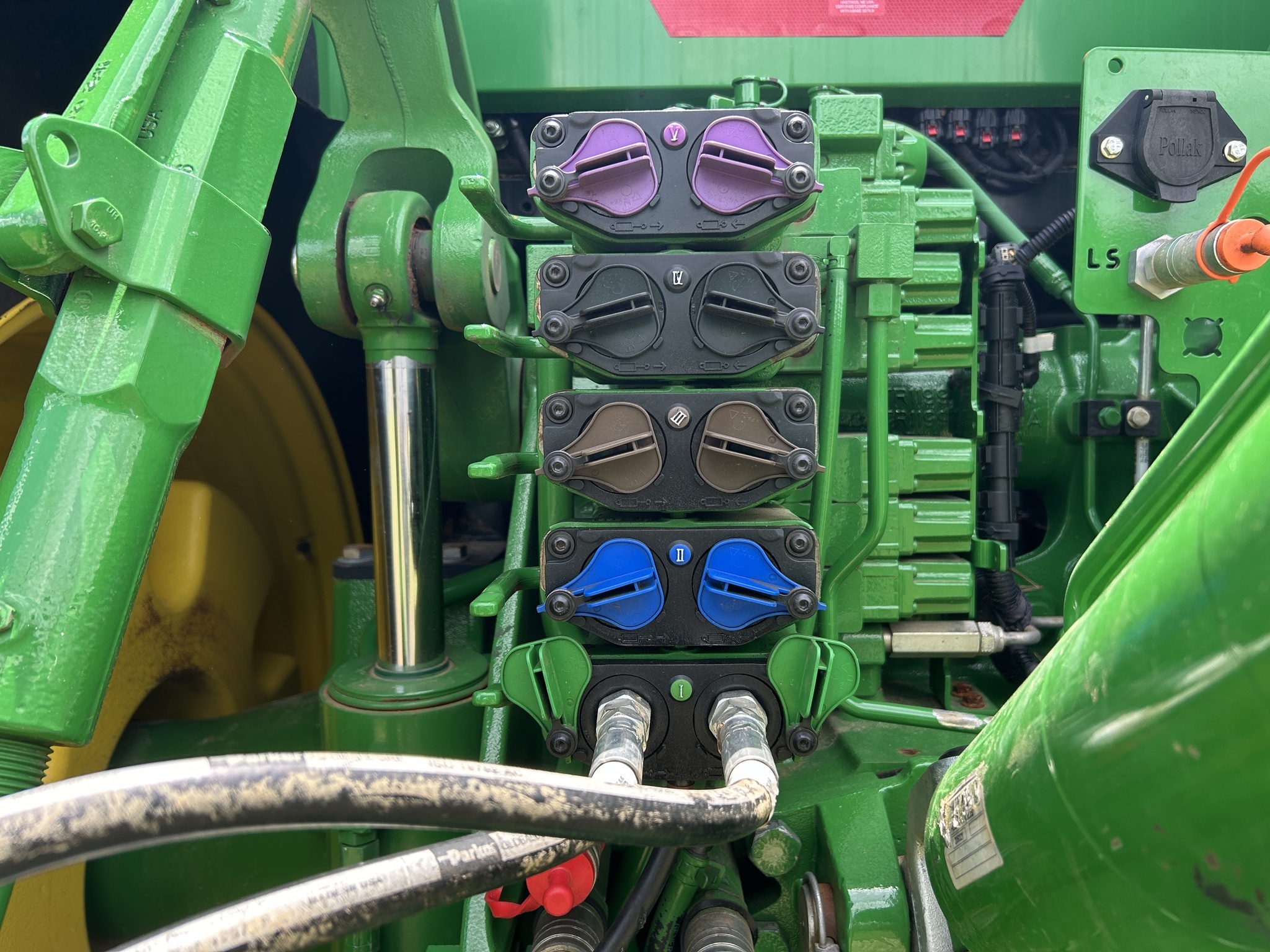 2023 John Deere 8R 250 Tractor