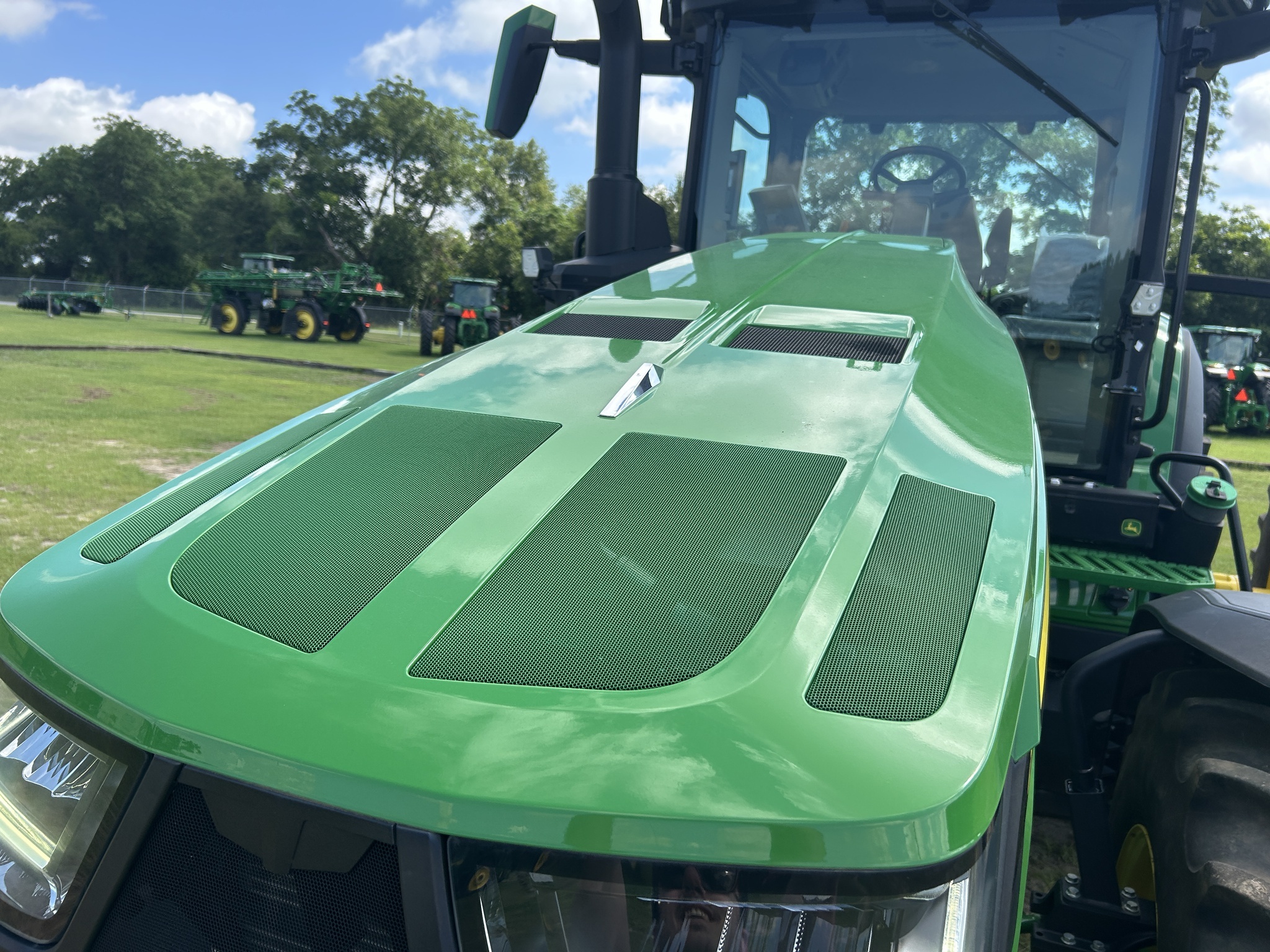 2023 John Deere 8R 250 Tractor