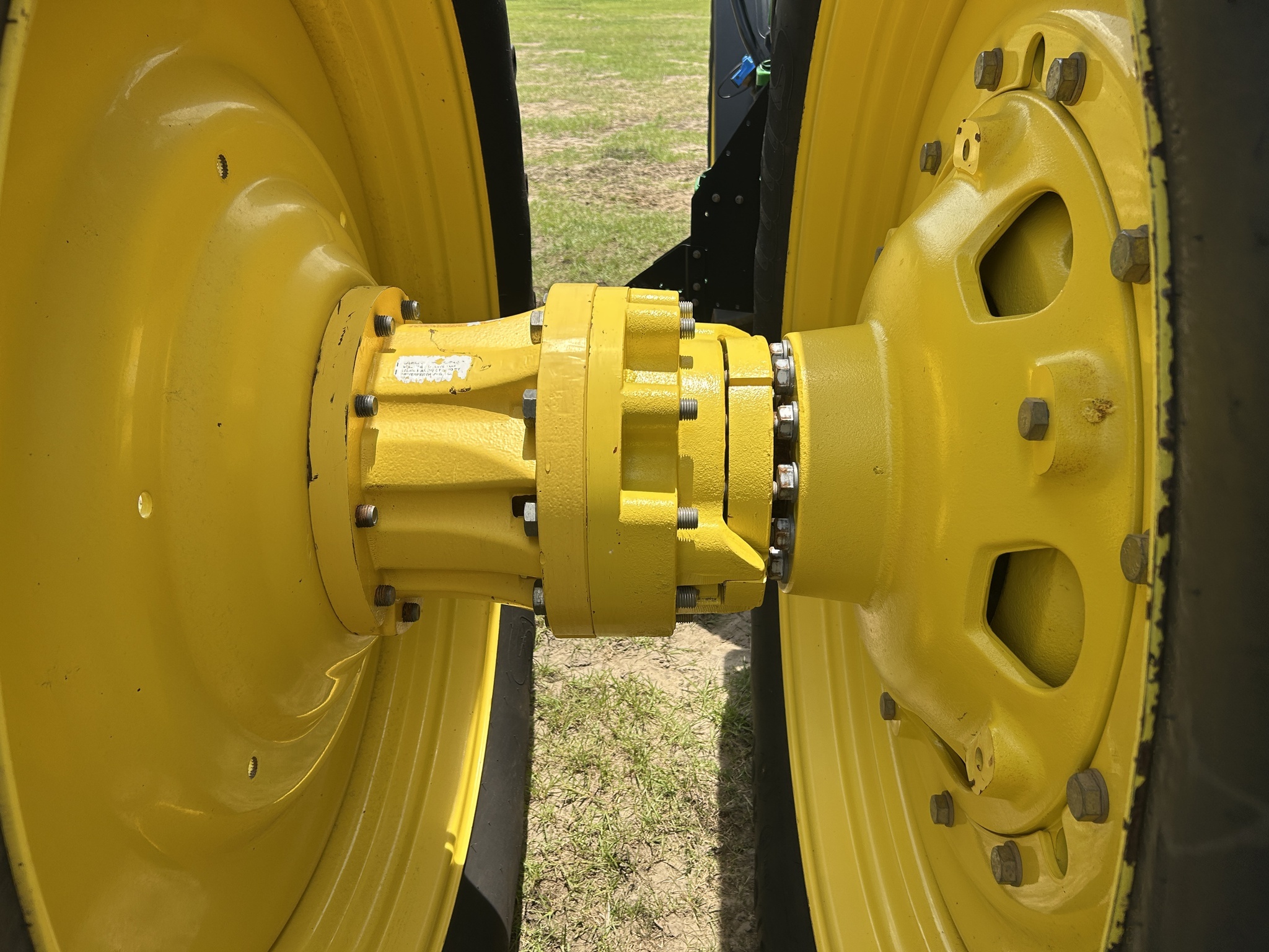 2023 John Deere 8R 250 Tractor