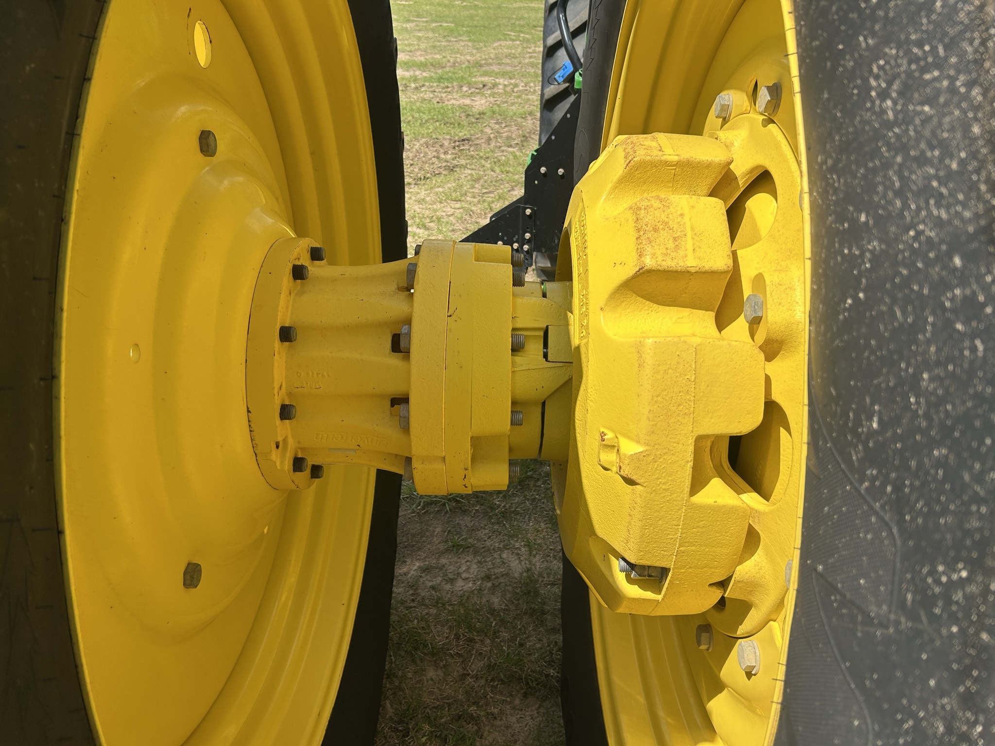 2023 John Deere 8R 250 Tractor