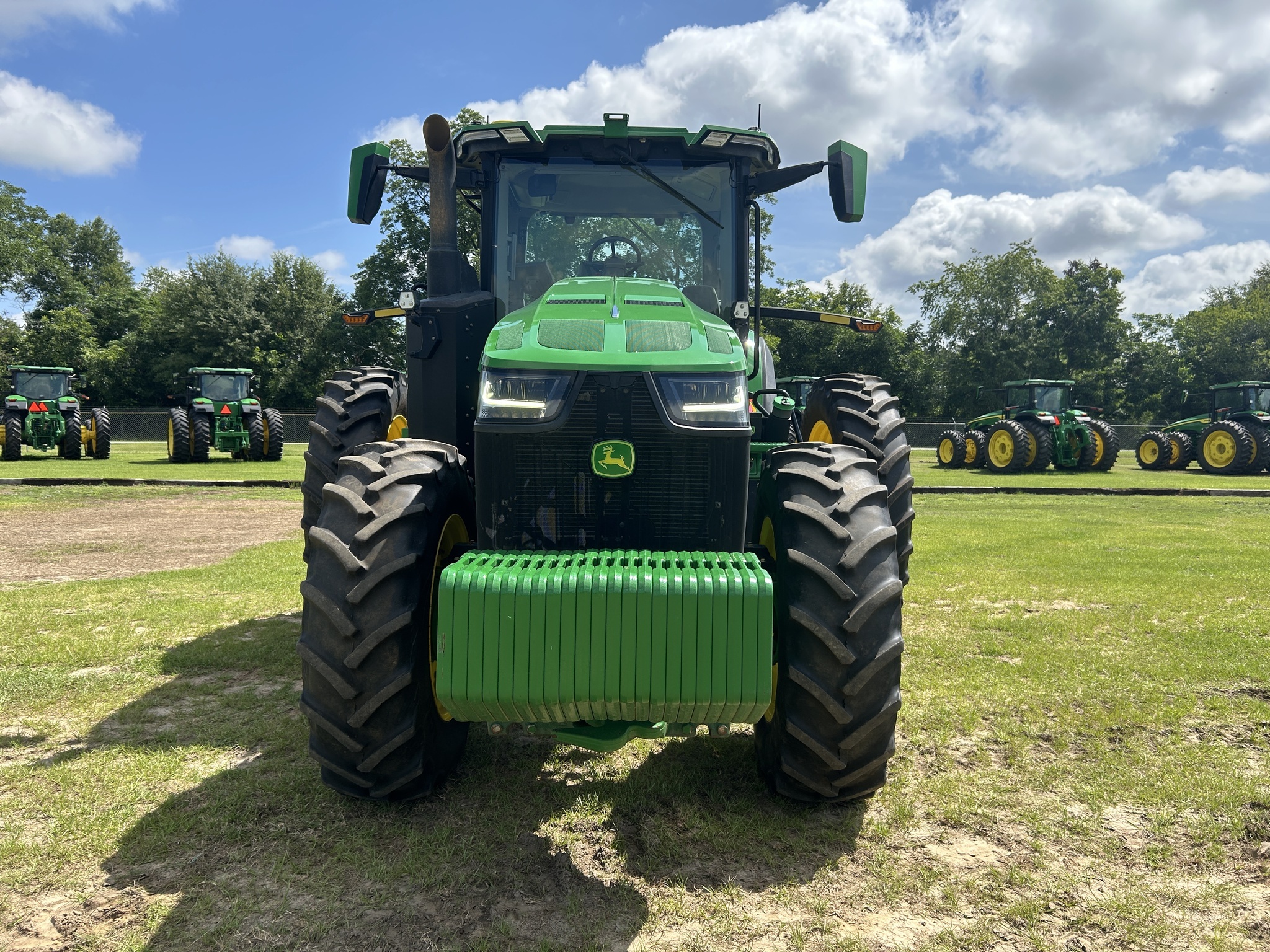 2023 John Deere 8R 250 Tractor