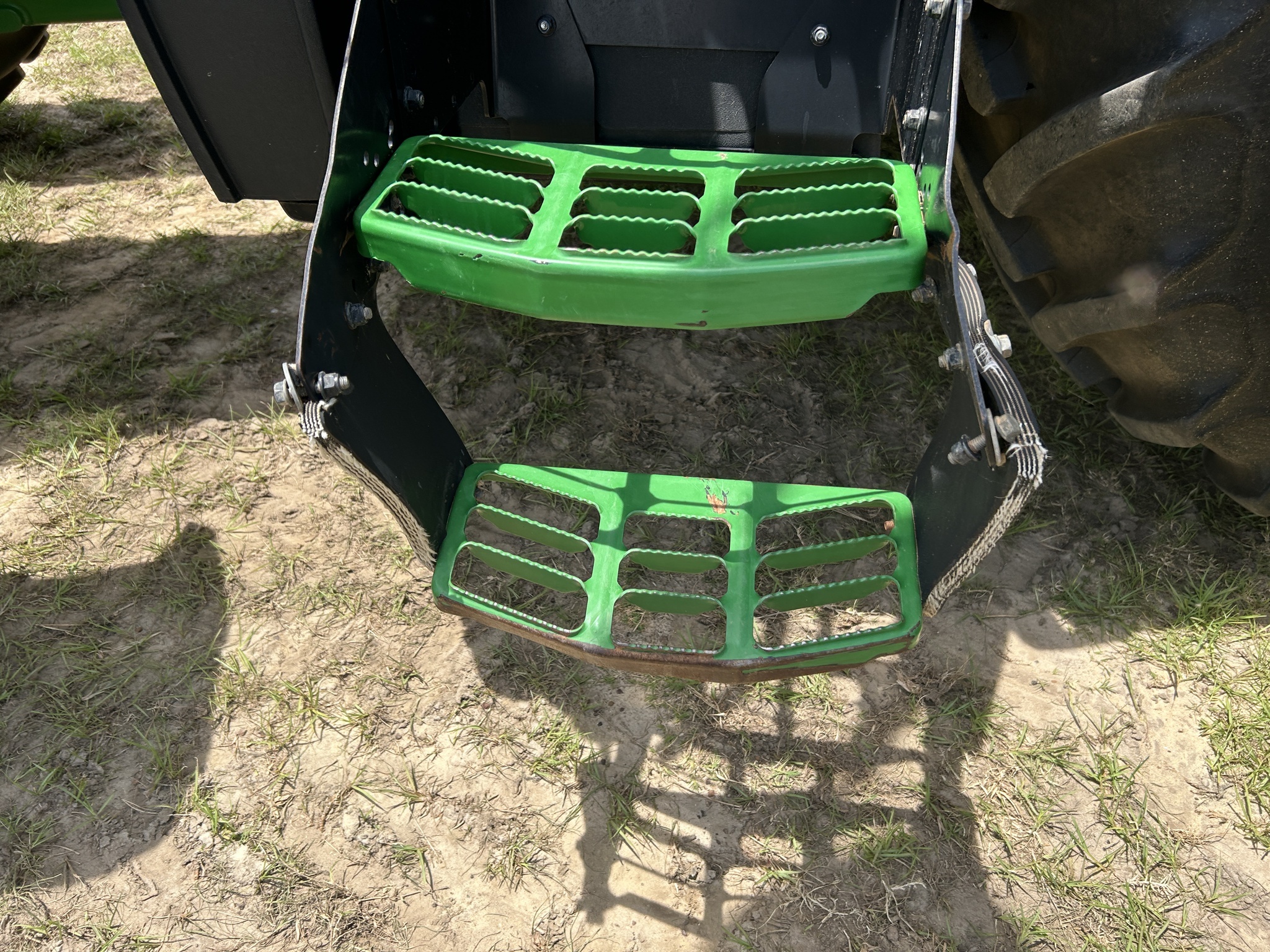 2023 John Deere 8R 250 Tractor