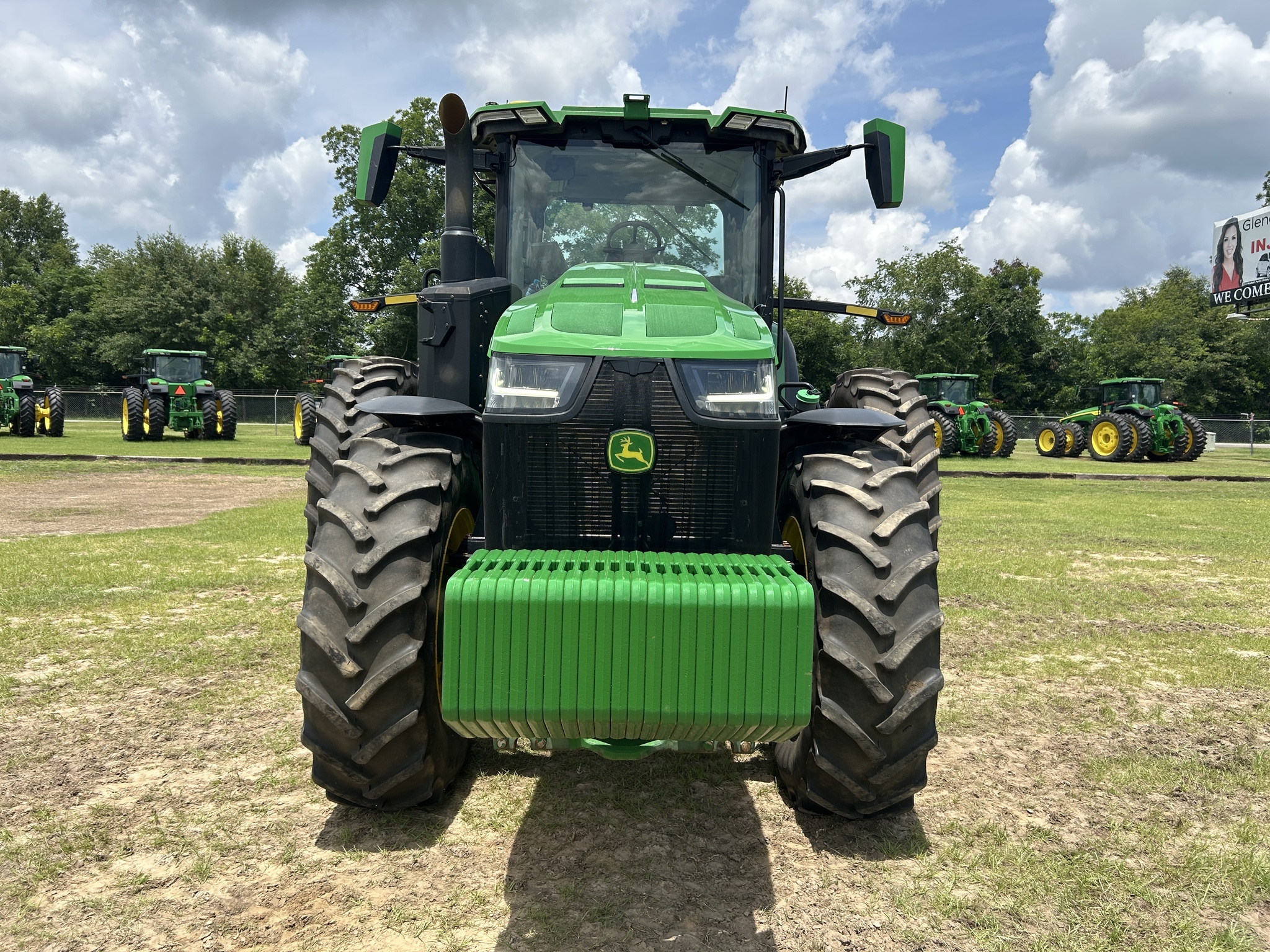 2023 John Deere 8R 250 Tractor