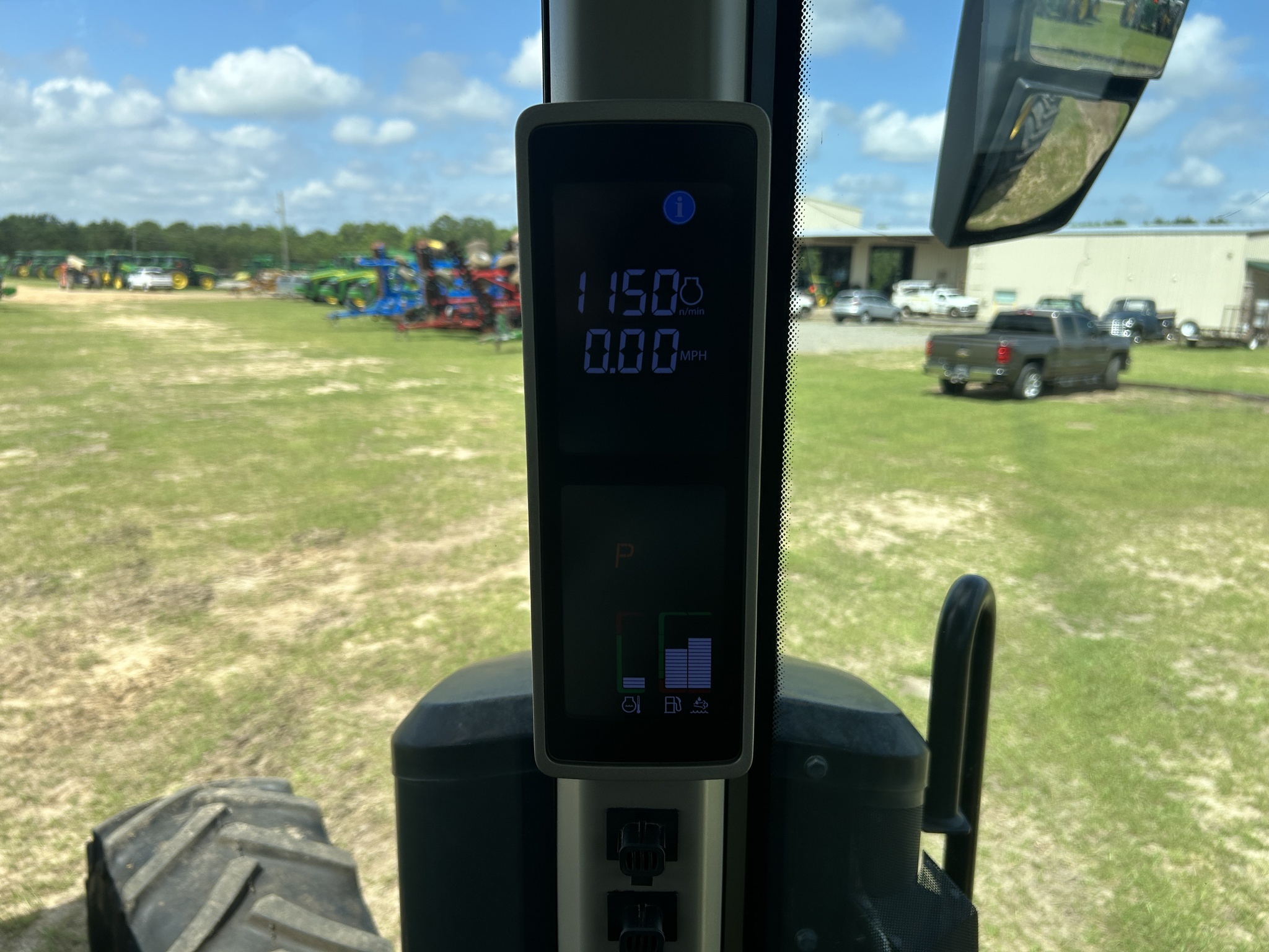 2023 John Deere 8R 250 Tractor