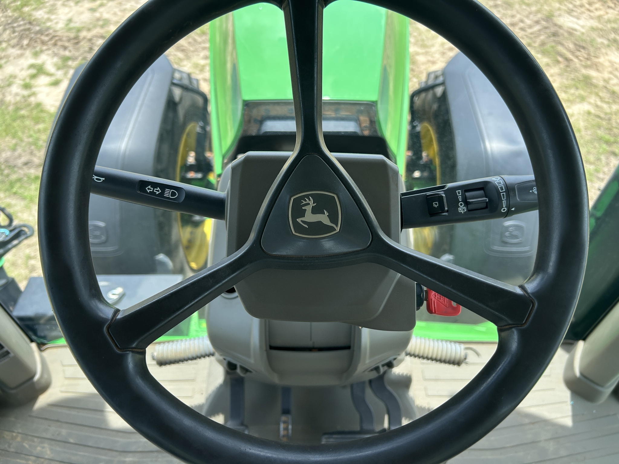 2023 John Deere 8R 250 Tractor