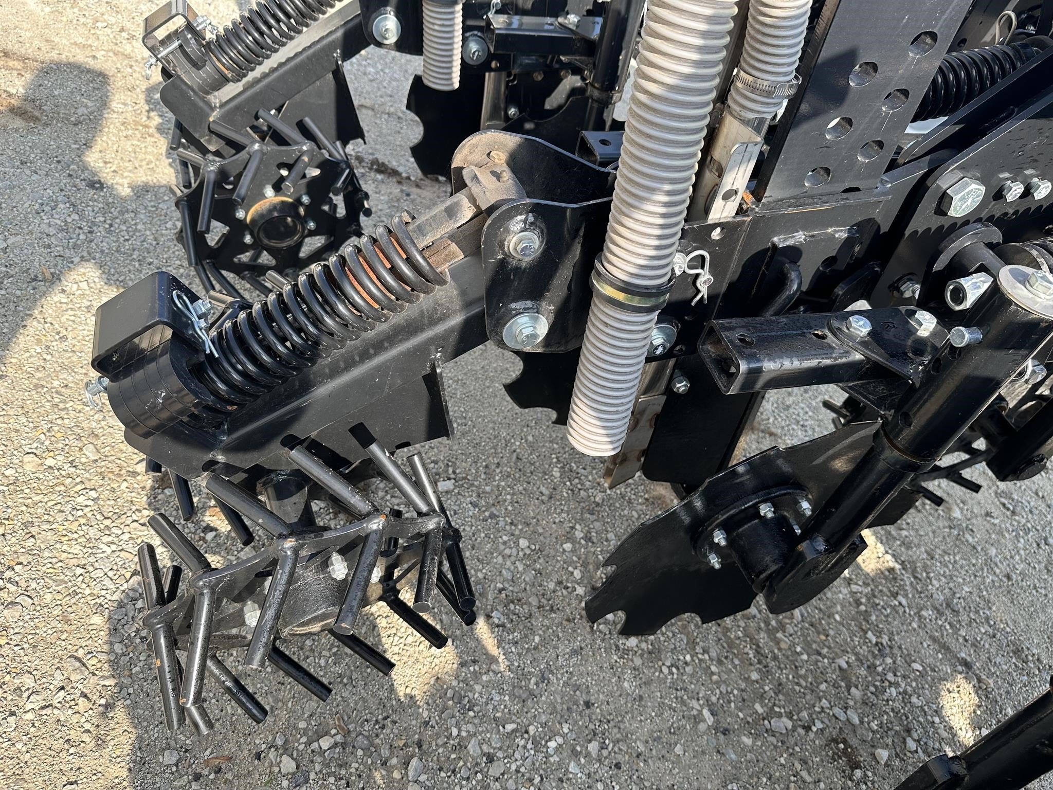  Unverferth 2030MT Strip-Till