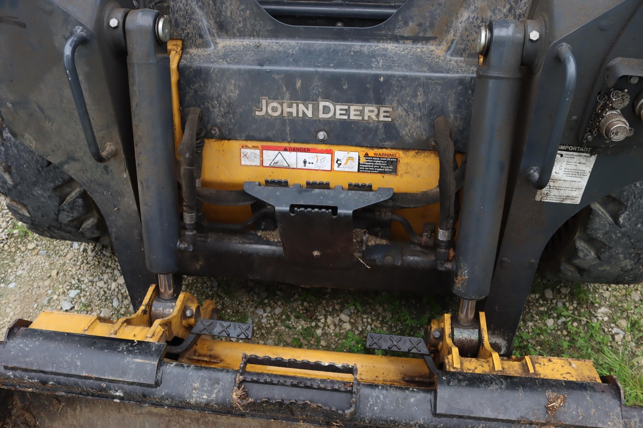 2023 Deere 318G Skid Steer