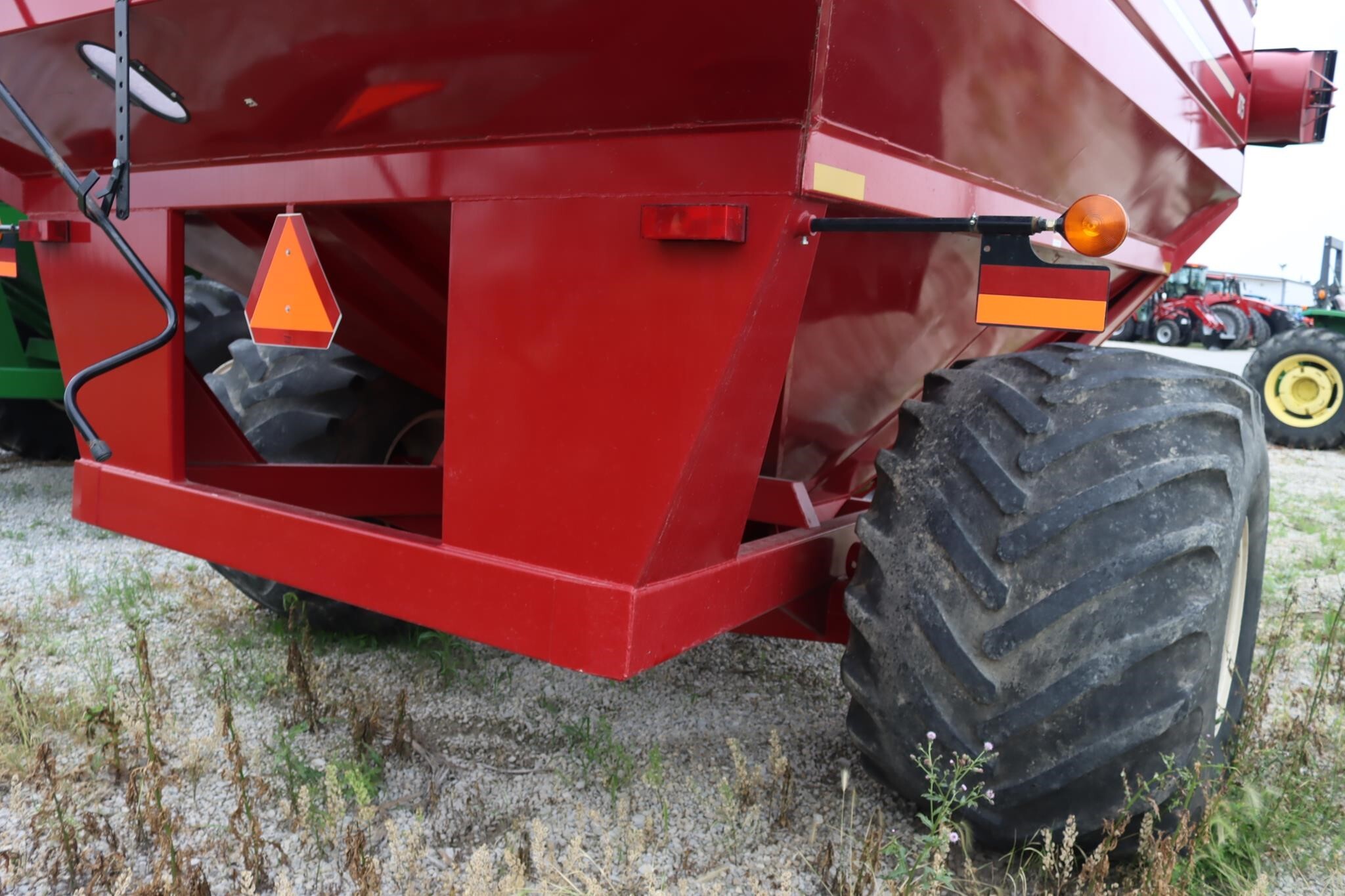 2008 J&M 875 Grain Cart
