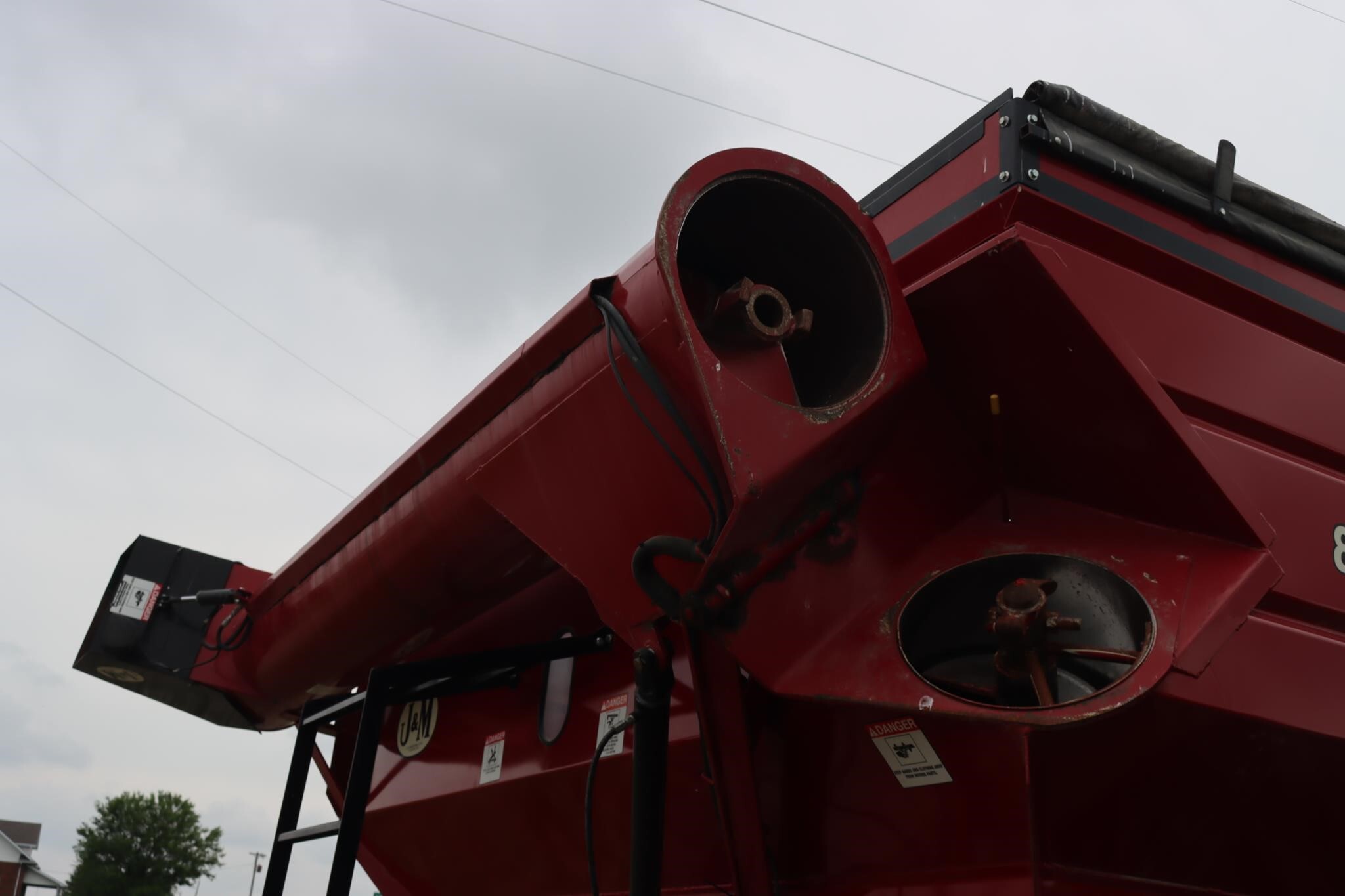 2008 J&M 875 Grain Cart