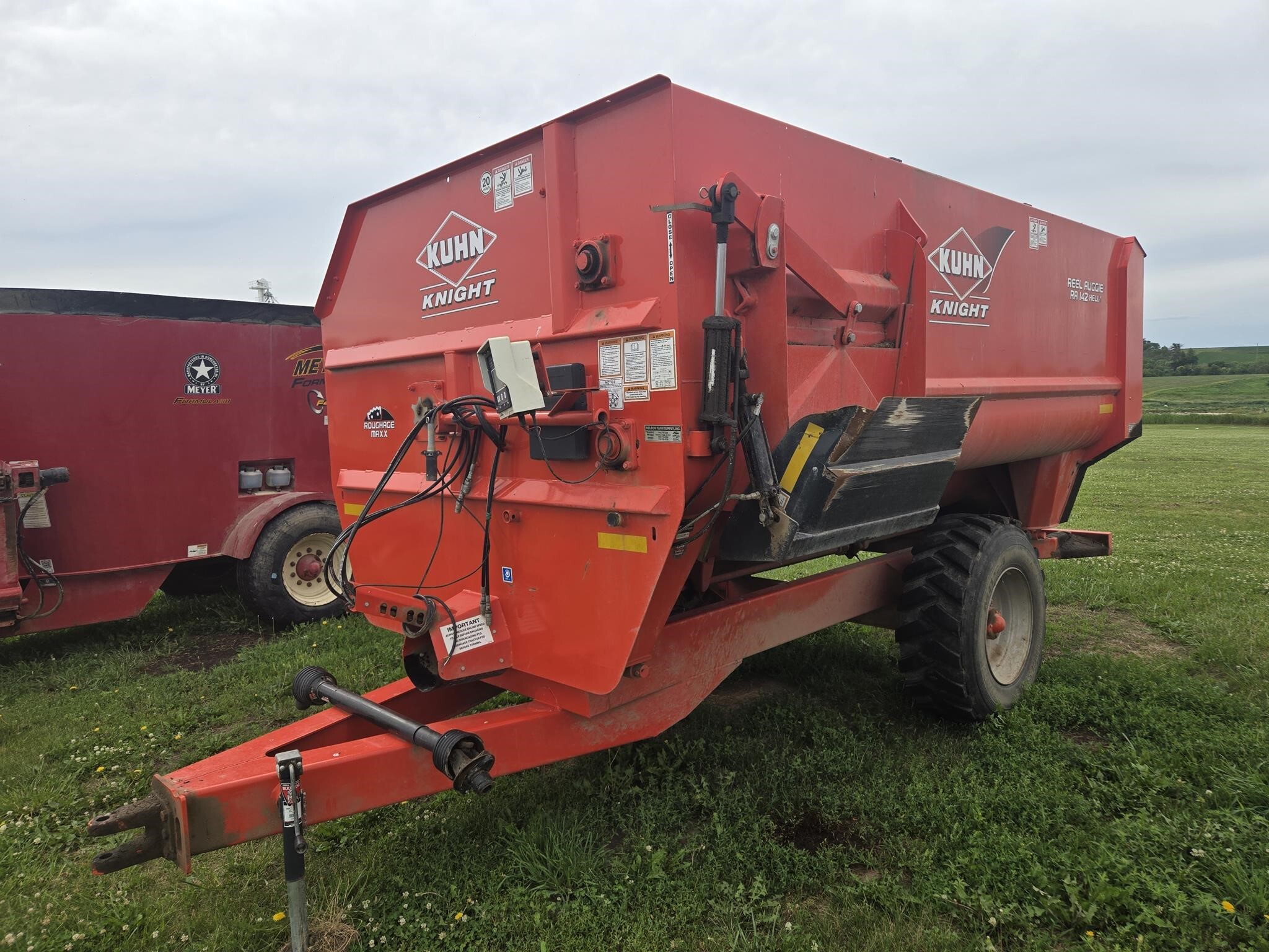 2018 Kuhn Knight RA142 Grinders and Mixer