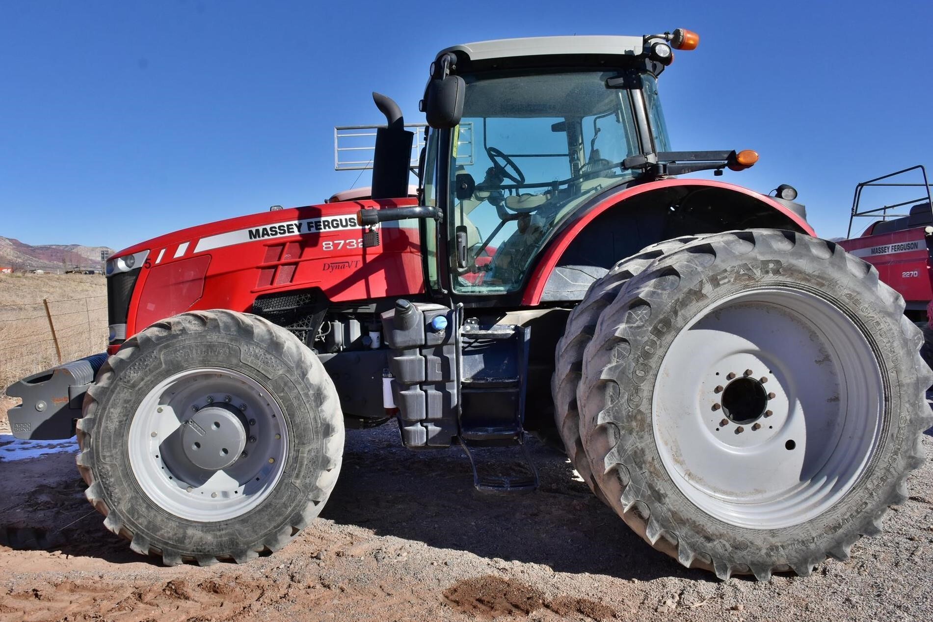 2017 Massey Ferguson 8732 Tractor