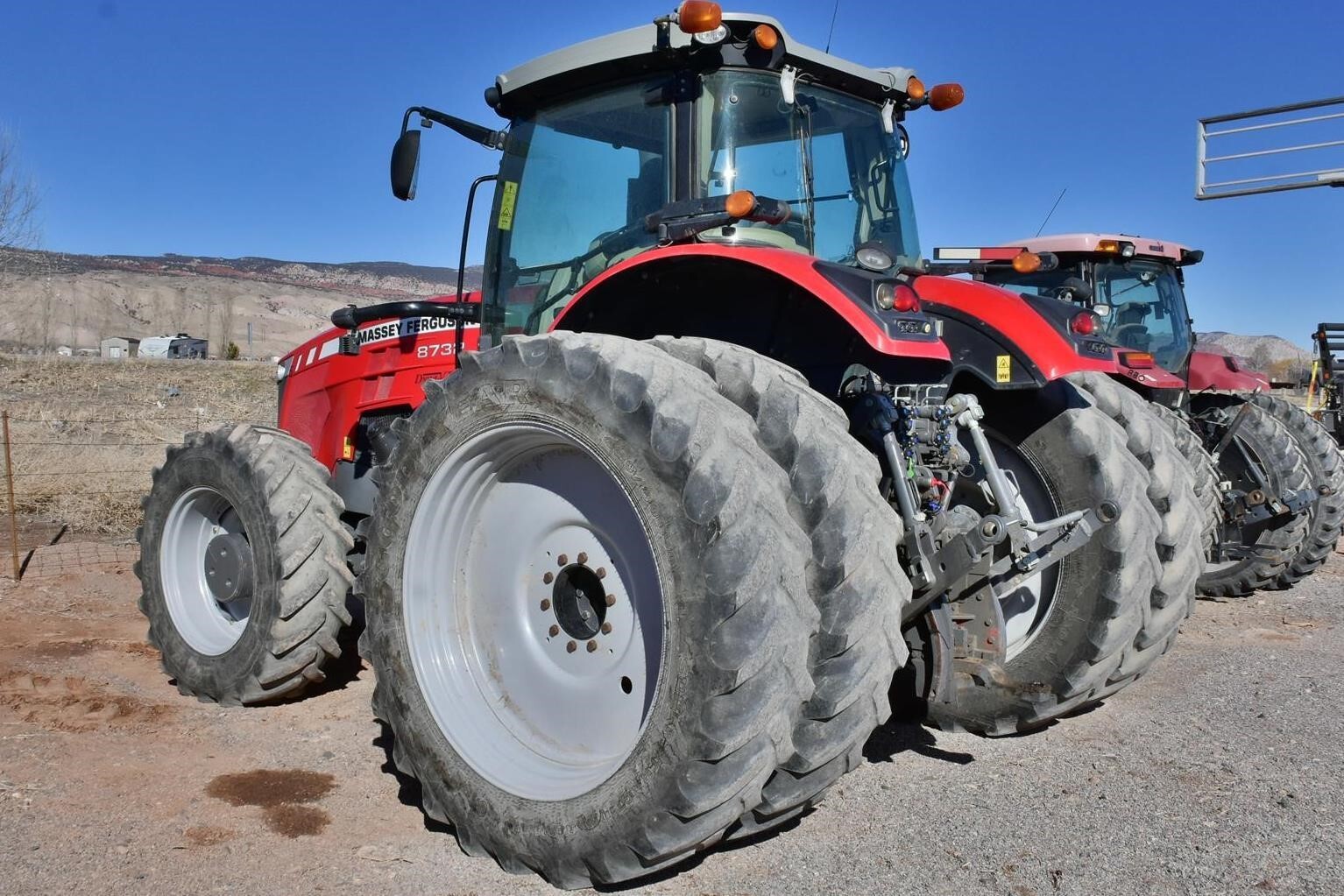 2017 Massey Ferguson 8732 Tractor