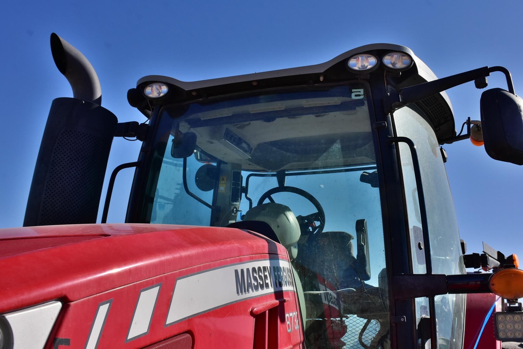 2017 Massey Ferguson 8732 Tractor