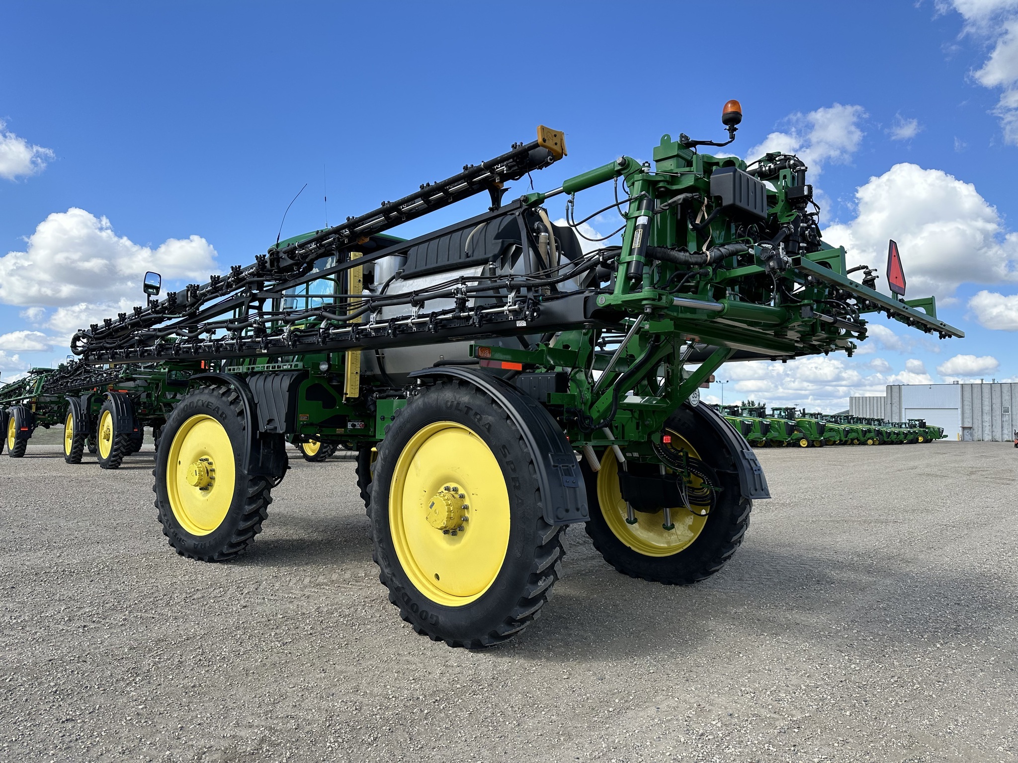 2020 John Deere R4044 Self-Propelled Sprayer