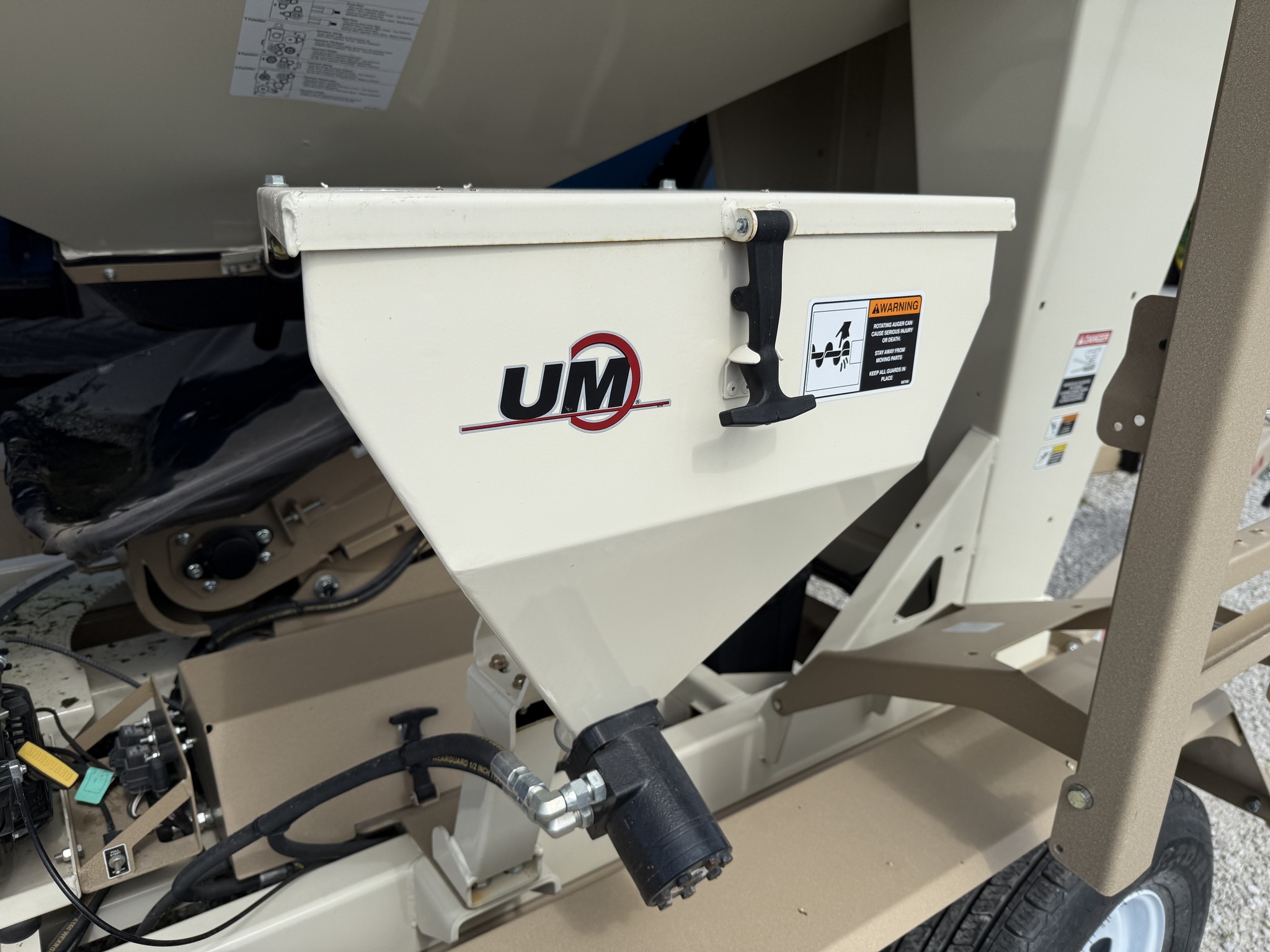 2023 Unverferth 3755 Seed Tender