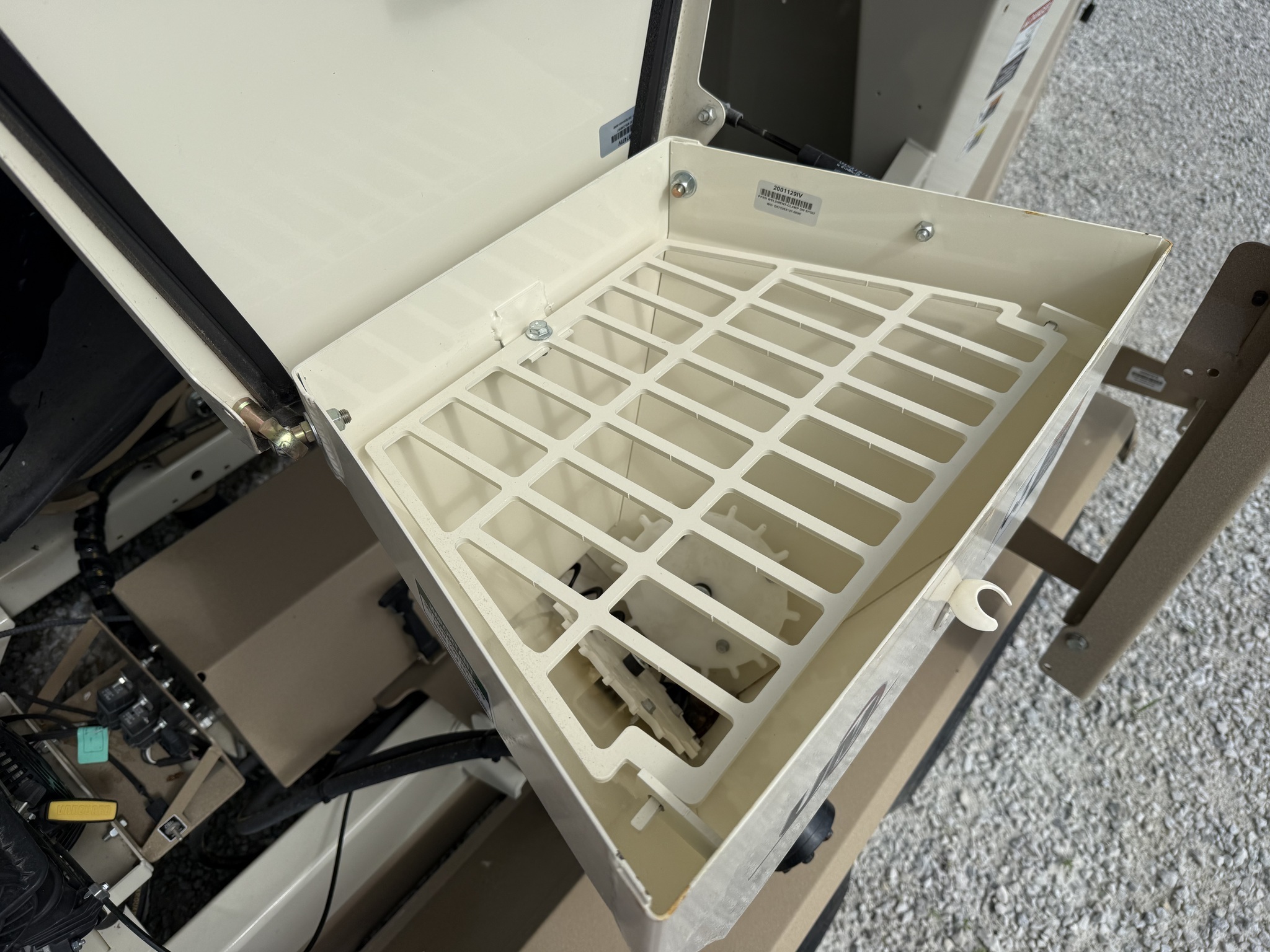 2023 Unverferth 3755 Seed Tender