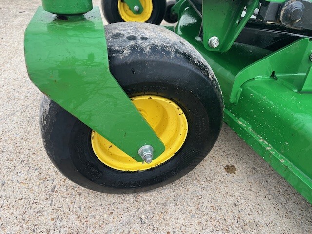 2023 John Deere Z720E Lawn Mower