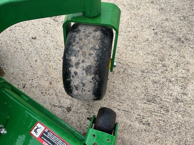 2023 John Deere Z720E Lawn Mower