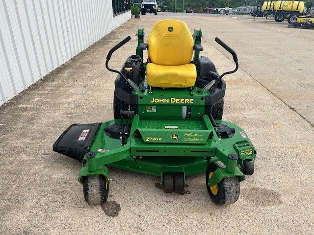 2023 John Deere Z720E Lawn Mower