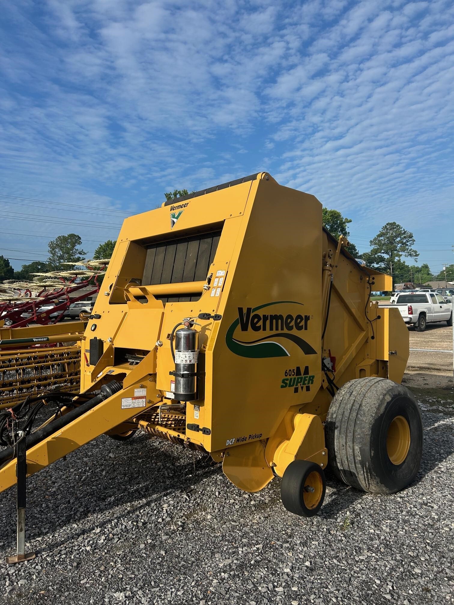 2010 Vermeer 605SM Round Baler