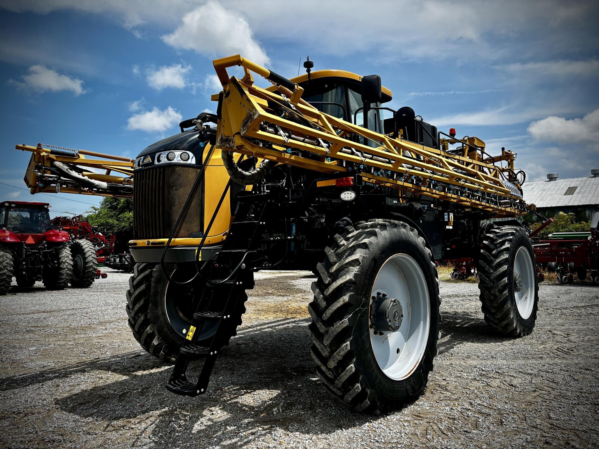 2021 ROGATOR RG1100C Self-Propelled Sprayer