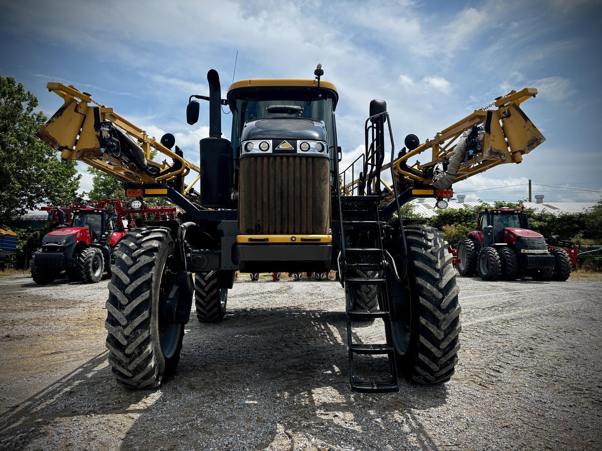 2021 ROGATOR RG1100C Self-Propelled Sprayer