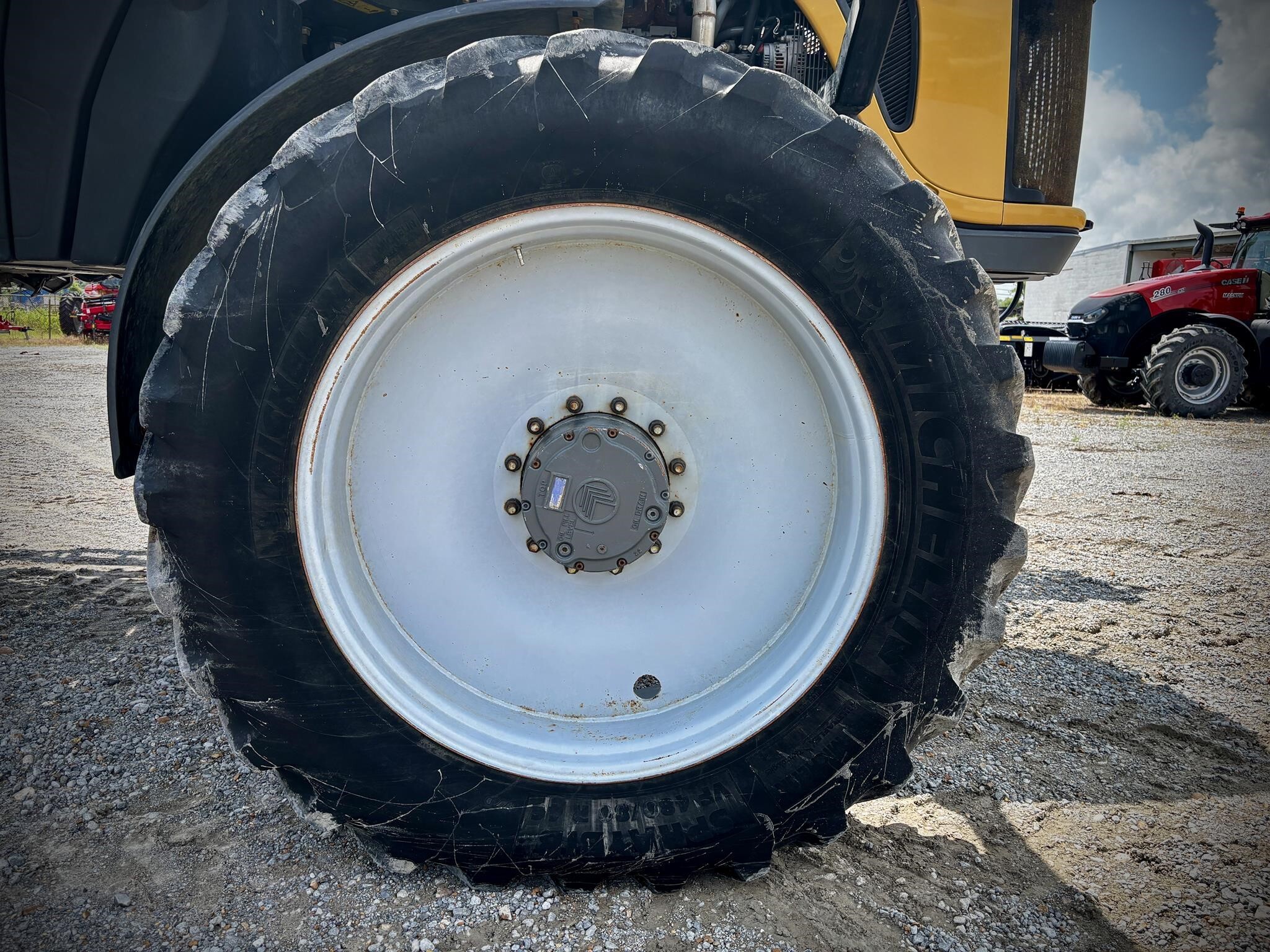2021 ROGATOR RG1100C Self-Propelled Sprayer