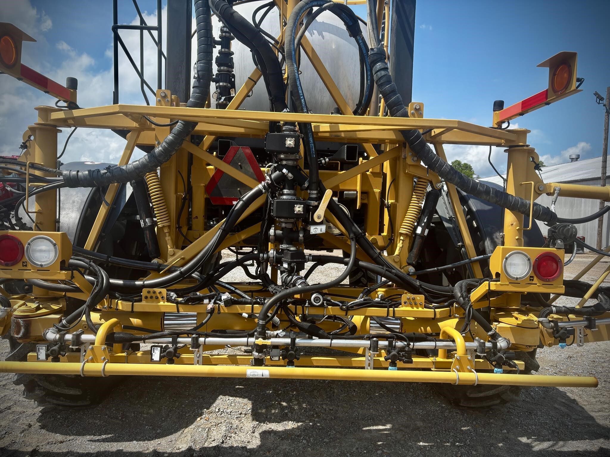 2021 ROGATOR RG1100C Self-Propelled Sprayer