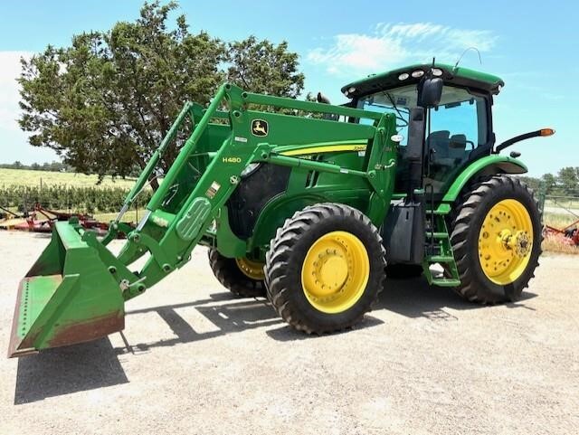2013 John Deere 7230R Tractor