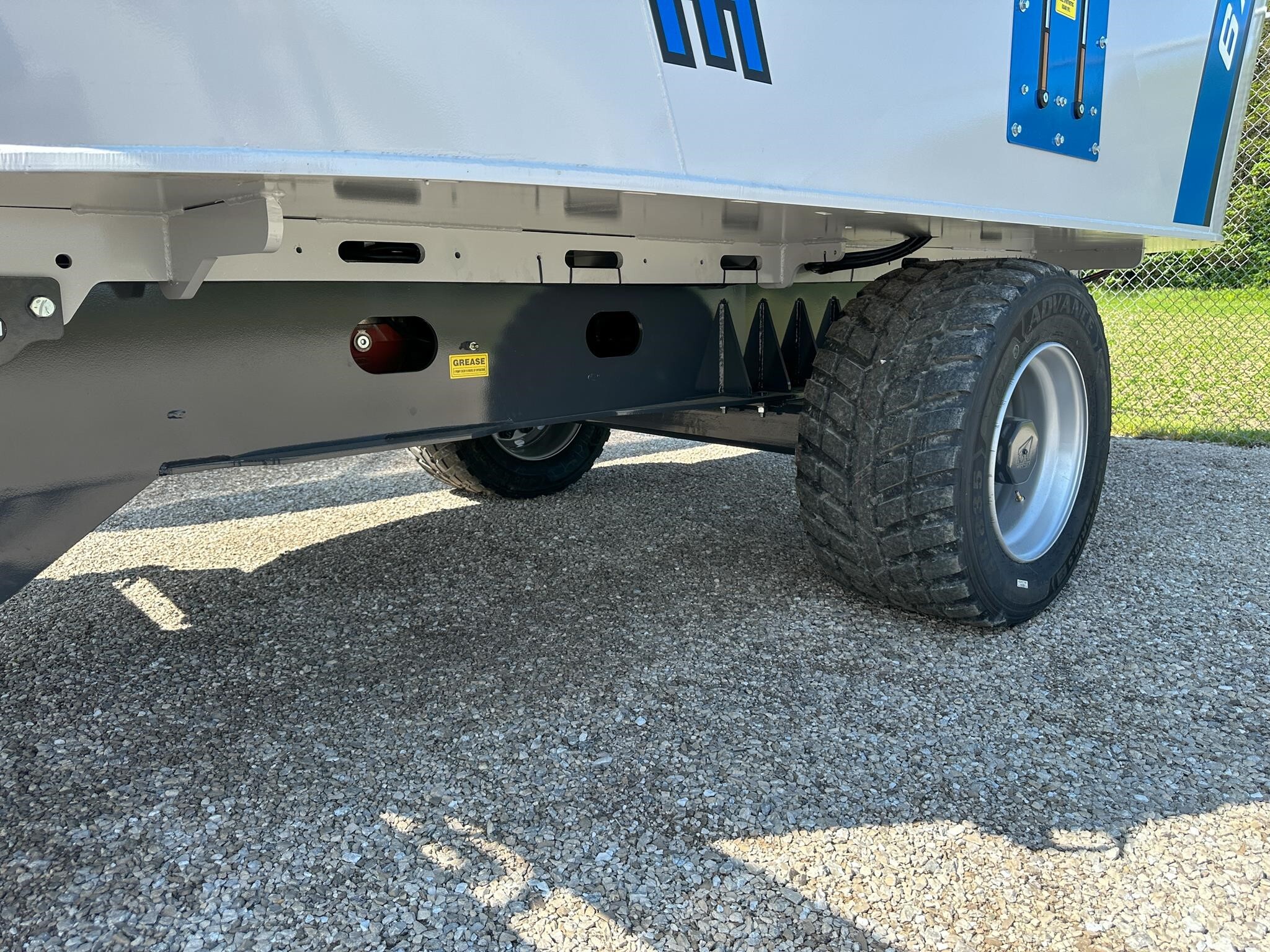 2026 Penta 6740 Feed Wagon