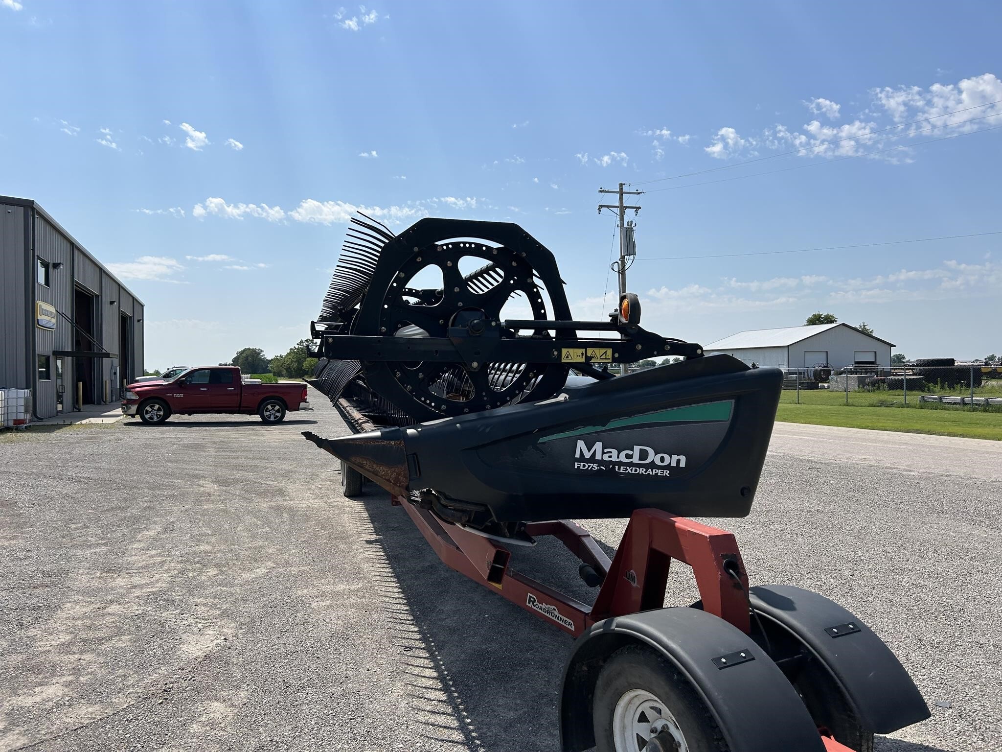 2013 MacDon FD75 Platform