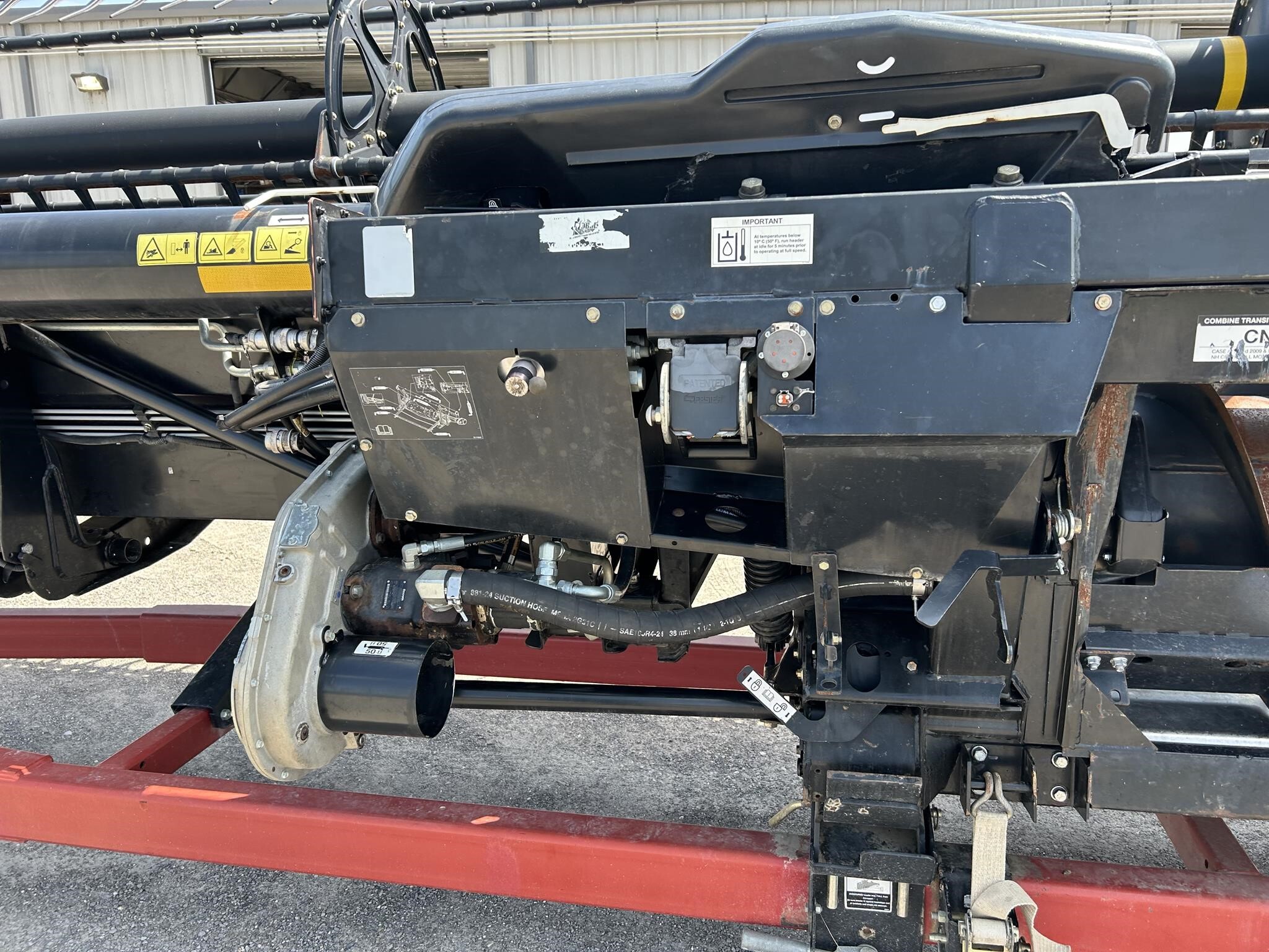 2013 MacDon FD75 Platform