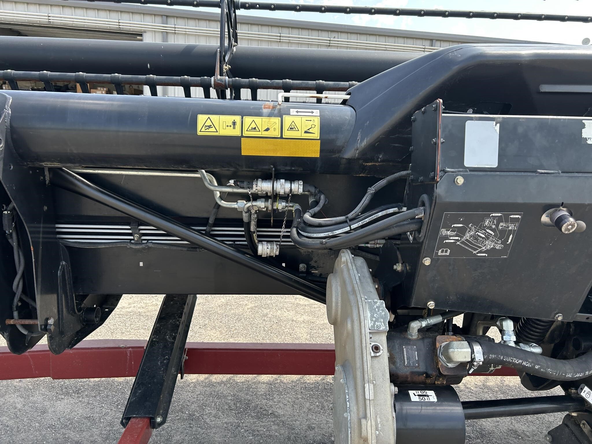 2013 MacDon FD75 Platform