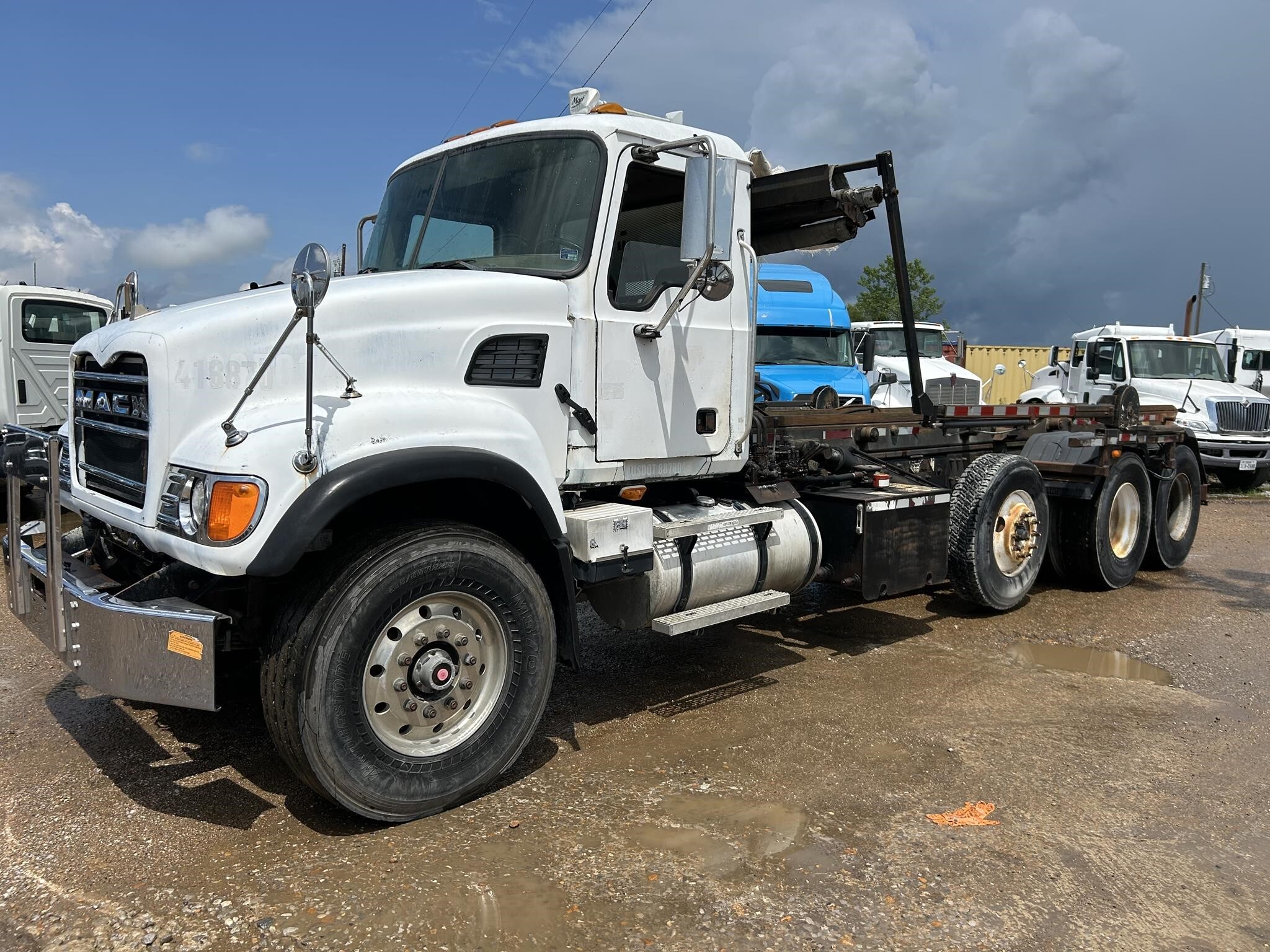 2006 Mack Granite CV713 Dump Trucks/Trailer