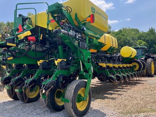 2023 John Deere 1775NT Planter