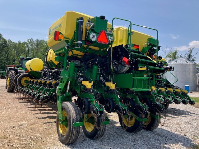 2023 John Deere 1775NT Planter