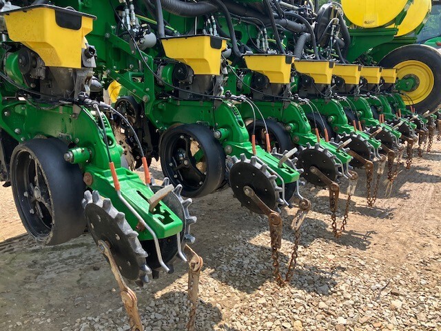 2023 John Deere 1775NT Planter