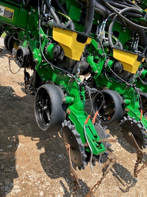 2023 John Deere 1775NT Planter