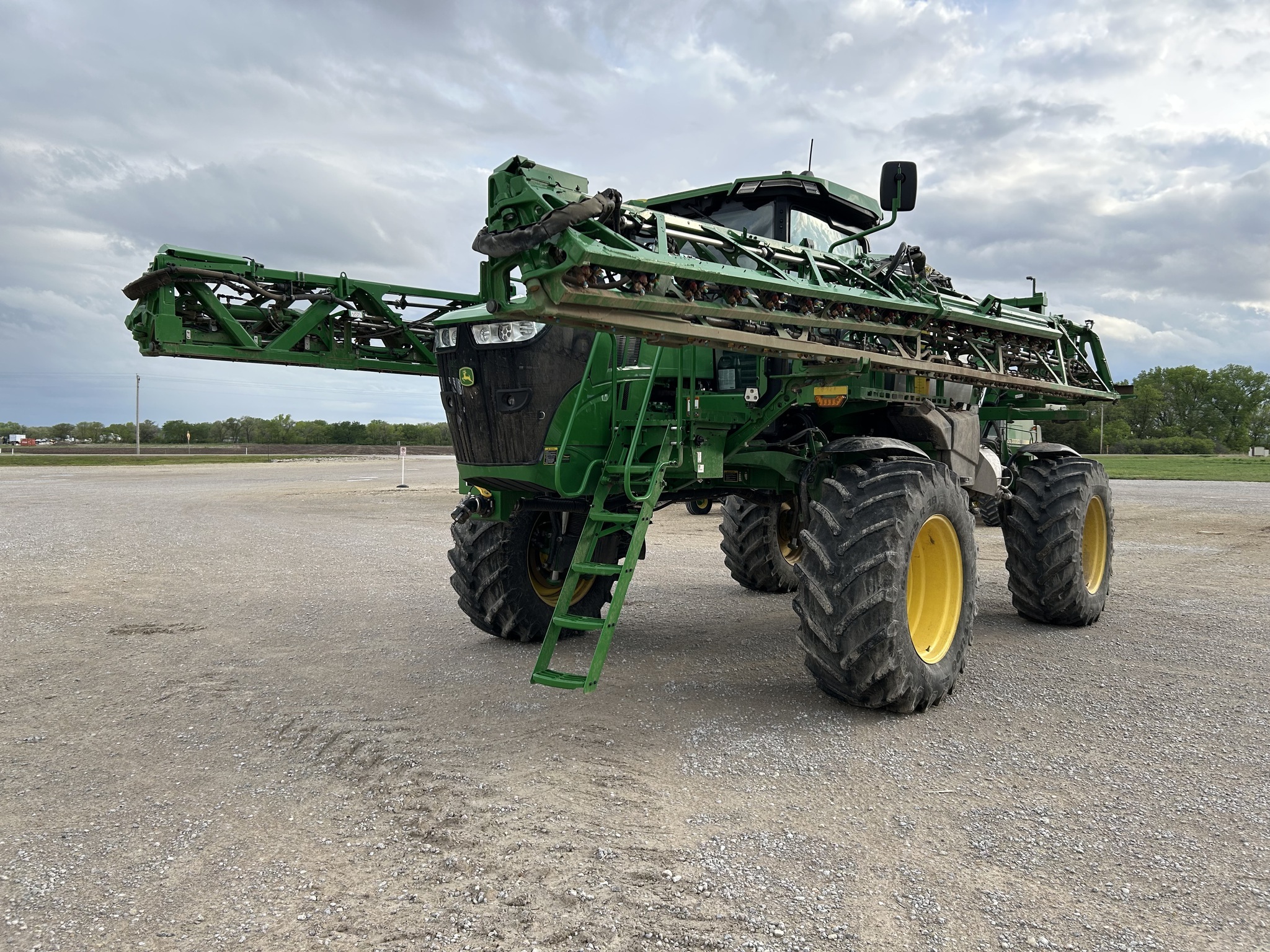 2024 John Deere 412R Self-Propelled Sprayer