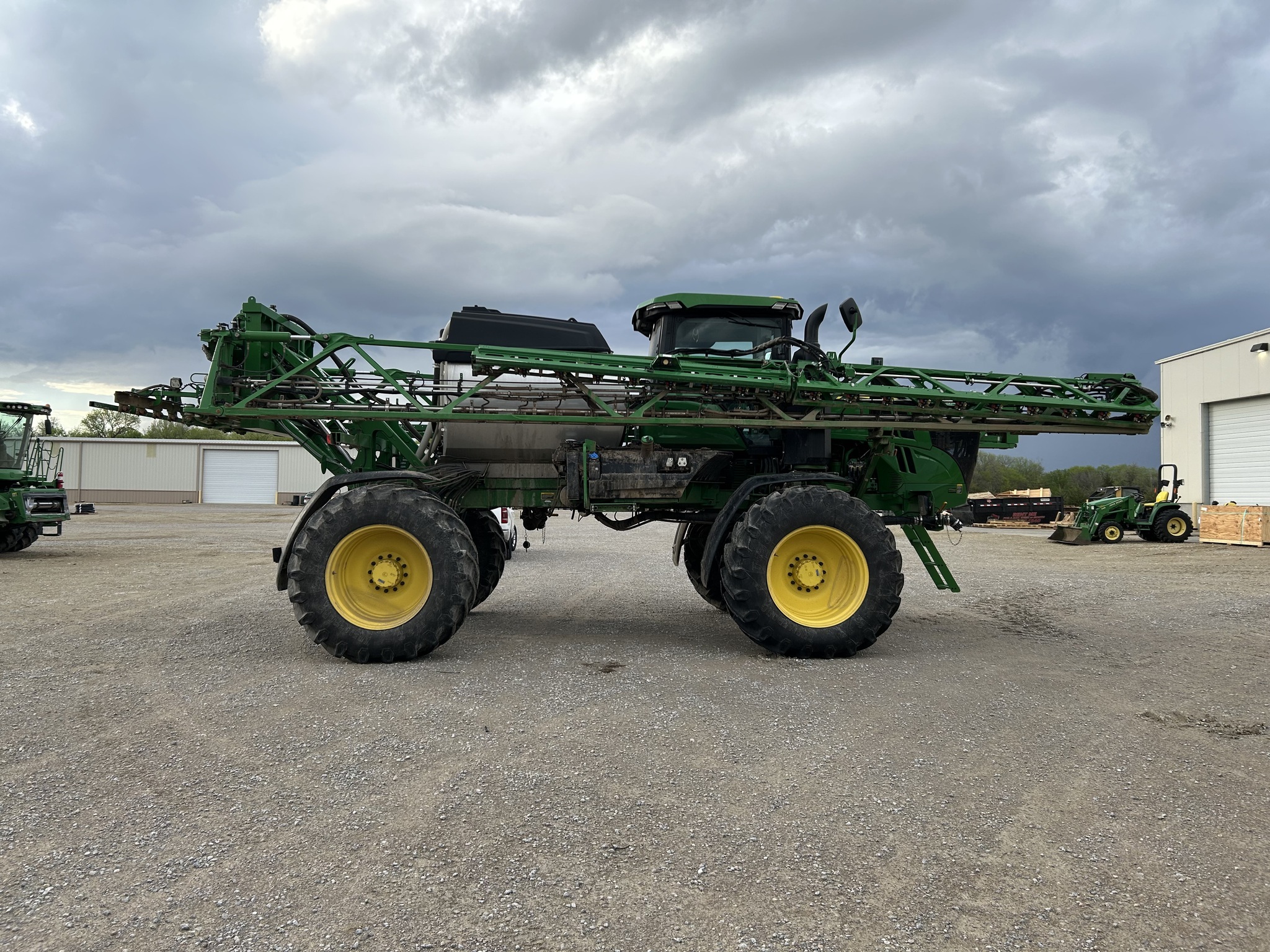 2024 John Deere 412R Self-Propelled Sprayer