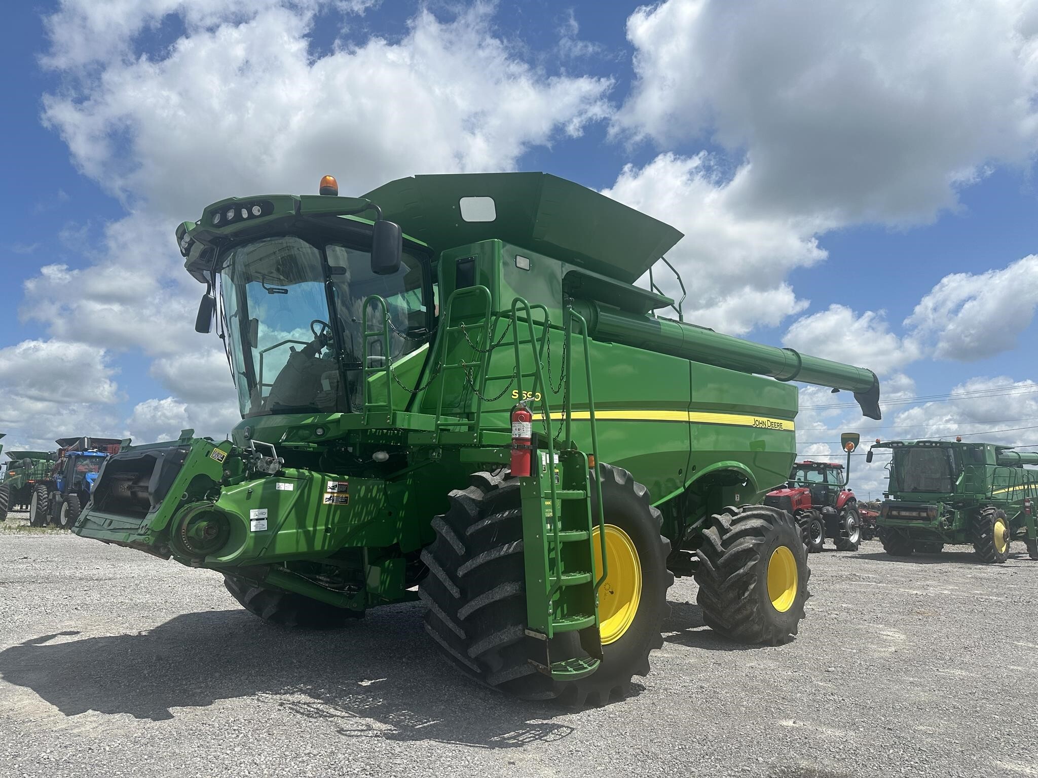 2012 John Deere S690 Combine