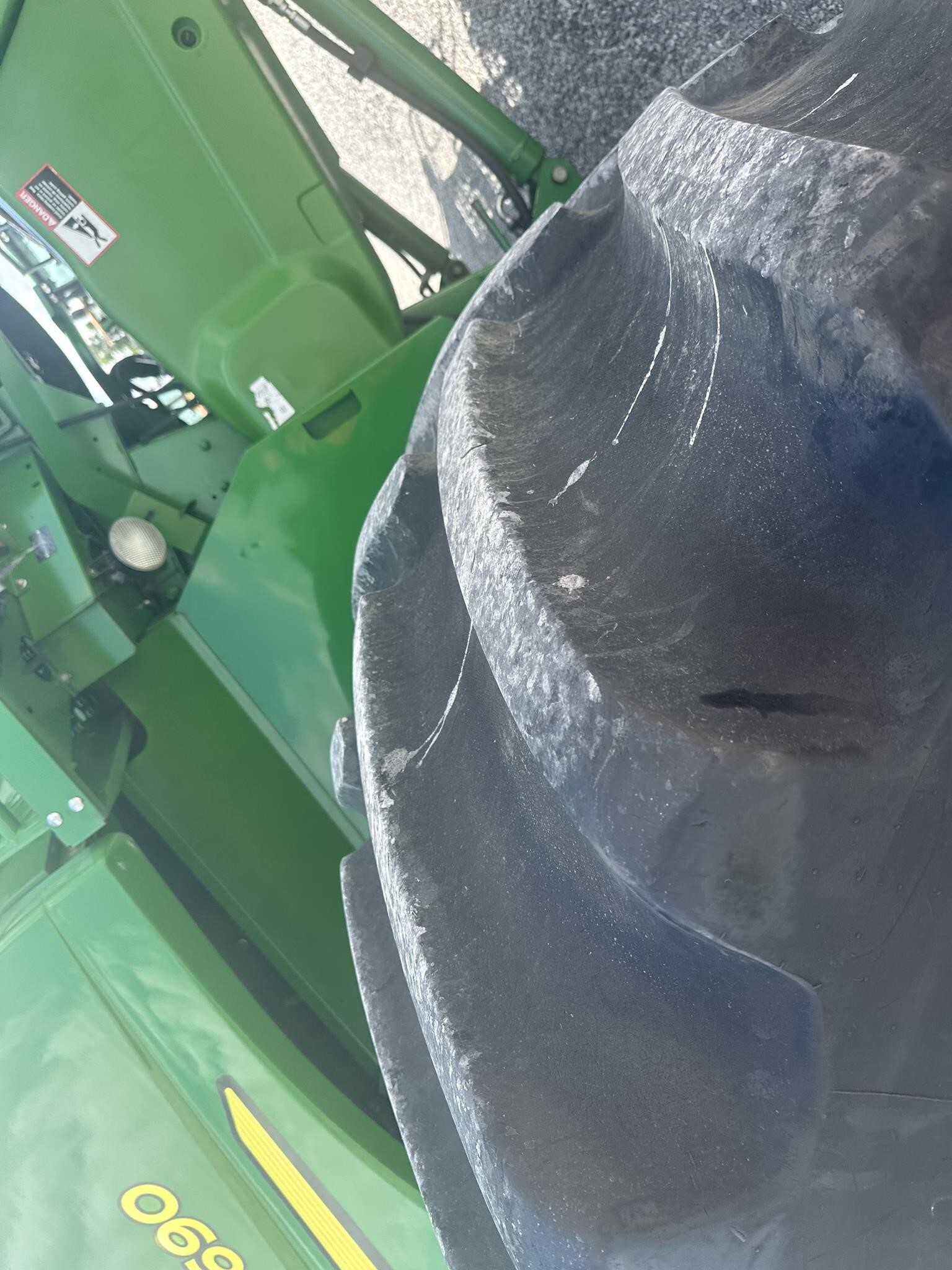 2012 John Deere S690 Combine