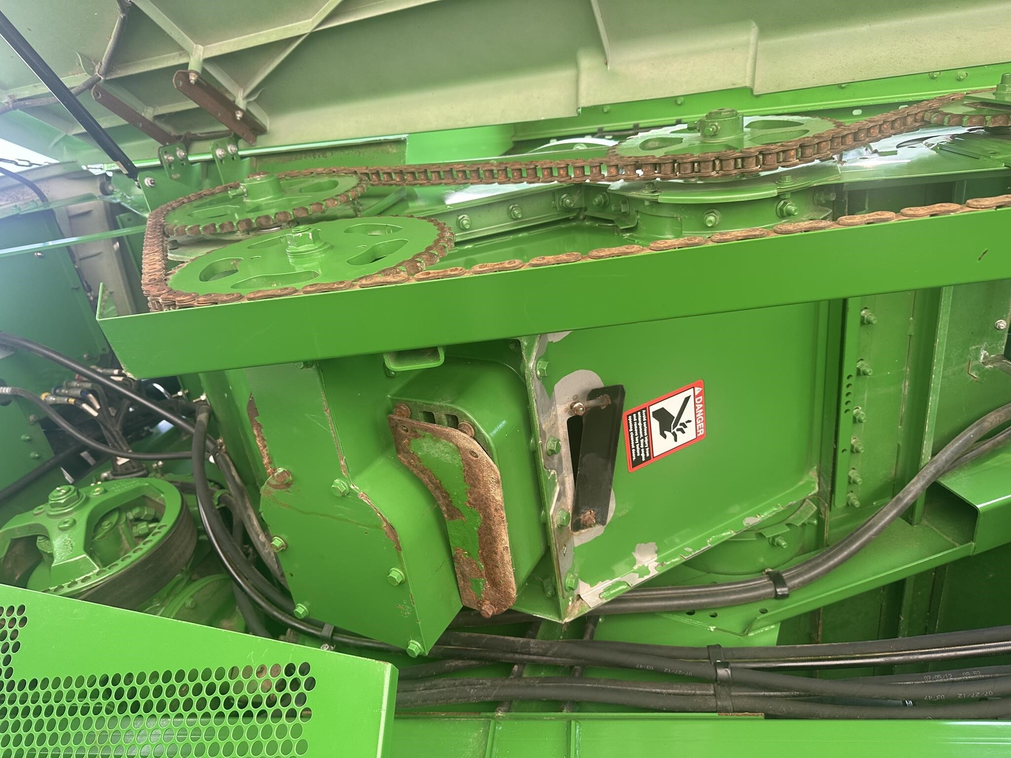 2012 John Deere S690 Combine