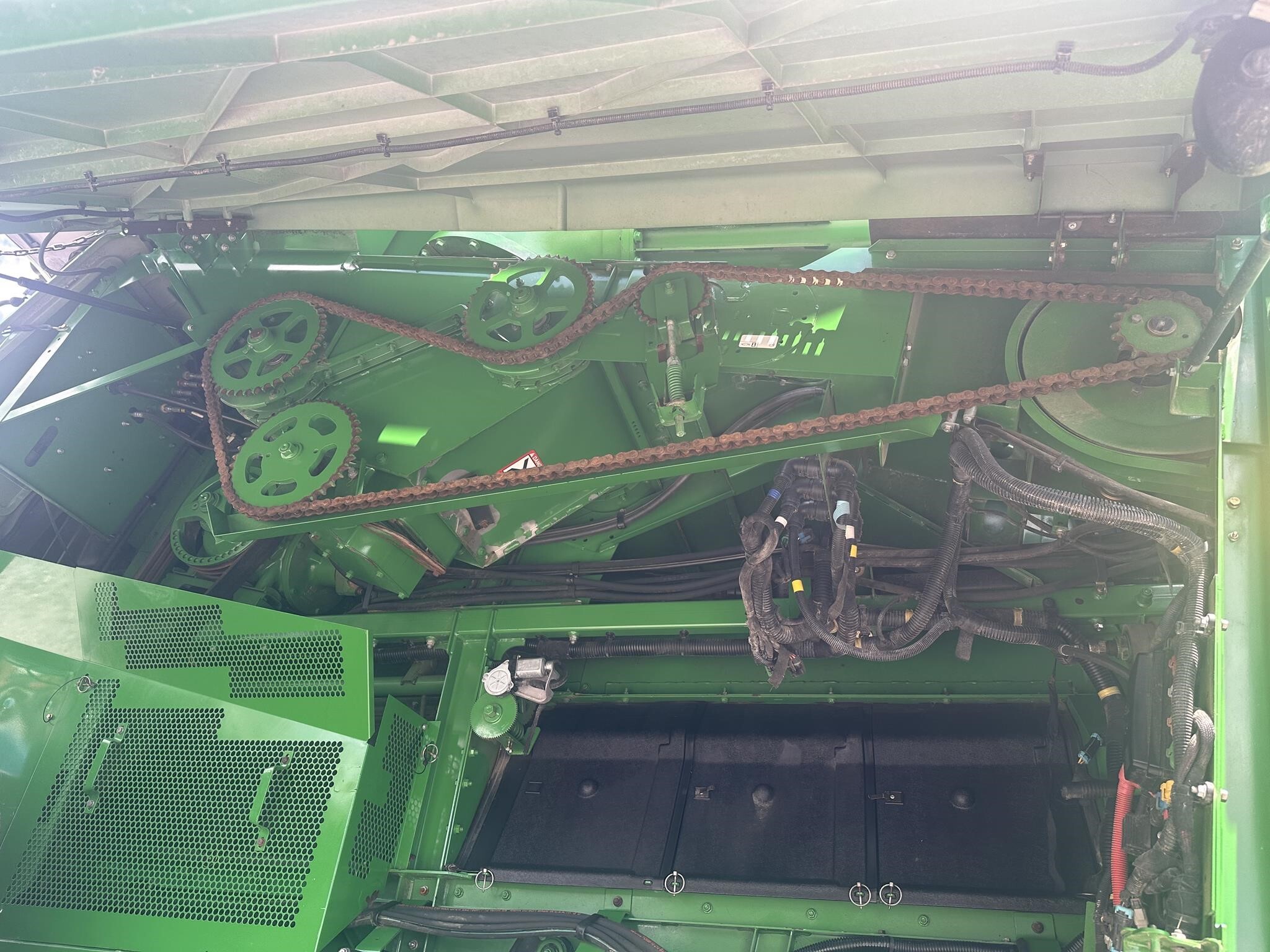2012 John Deere S690 Combine